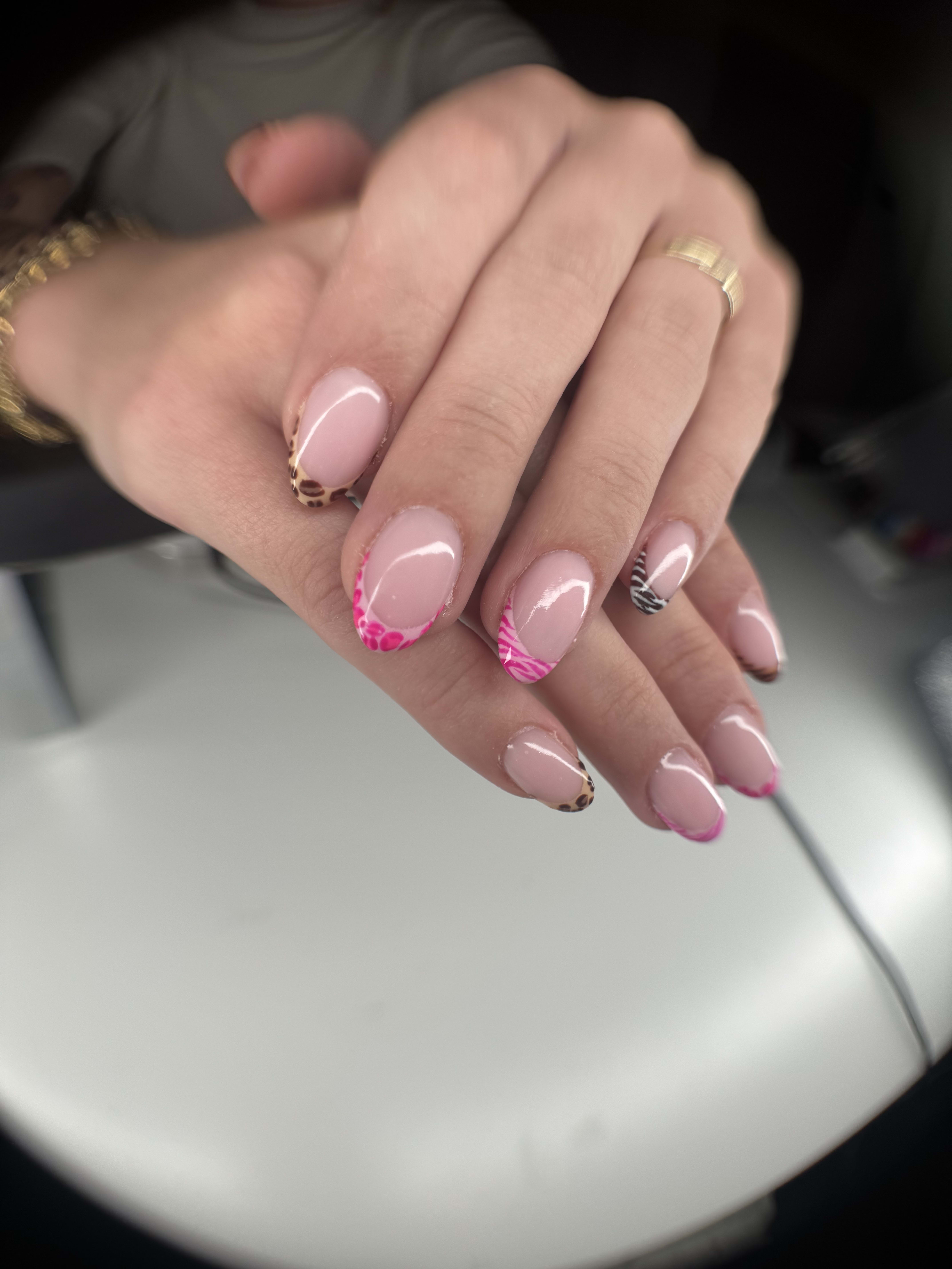 Gelnagels met een elegante afwerking