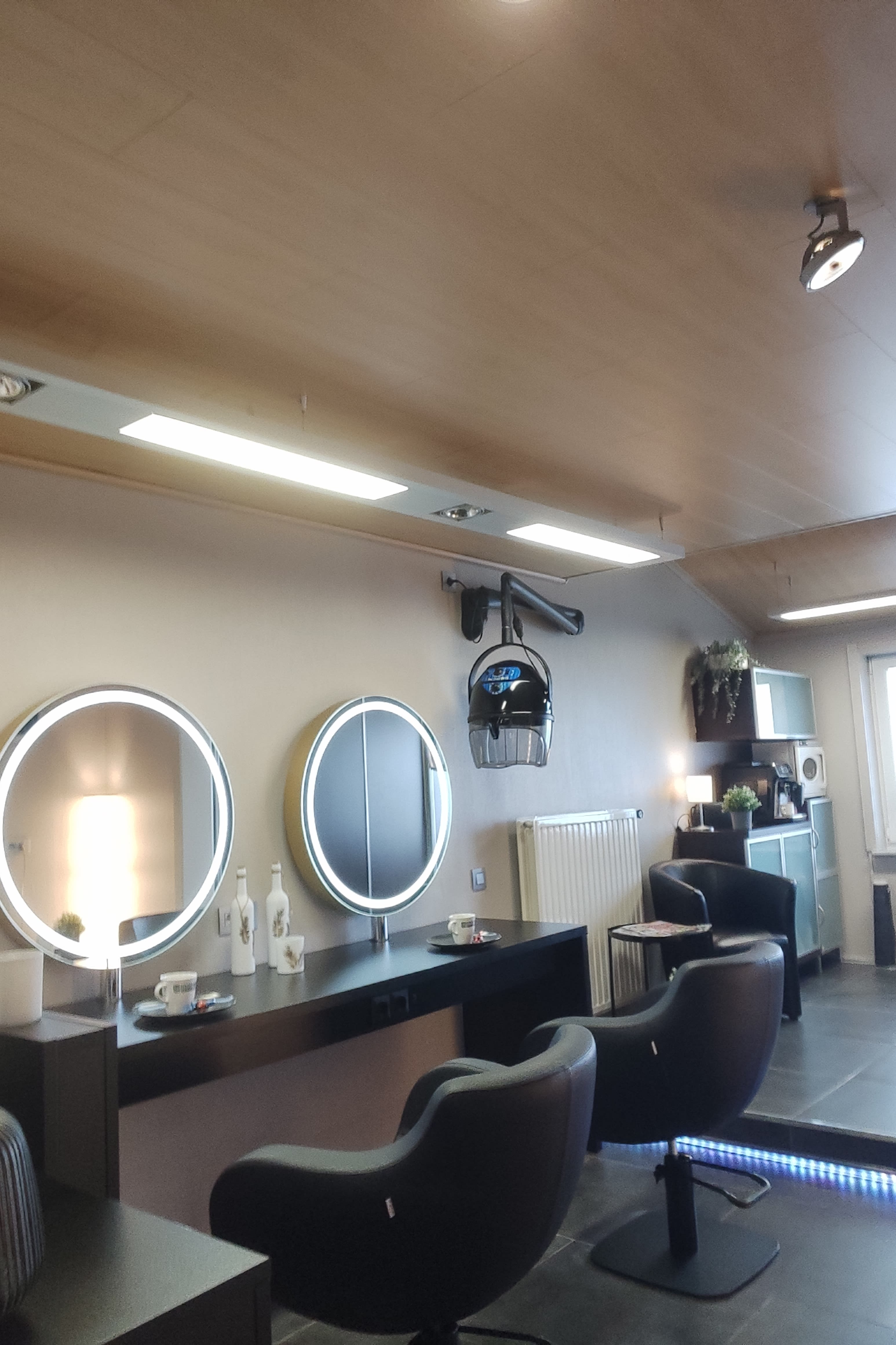 Interieur van Kapsalon Agreable in Dilsen-Stokkem