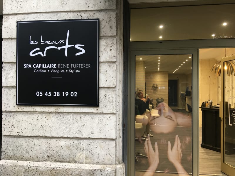 Salon De Coiffure Mixte A Angouleme 16000