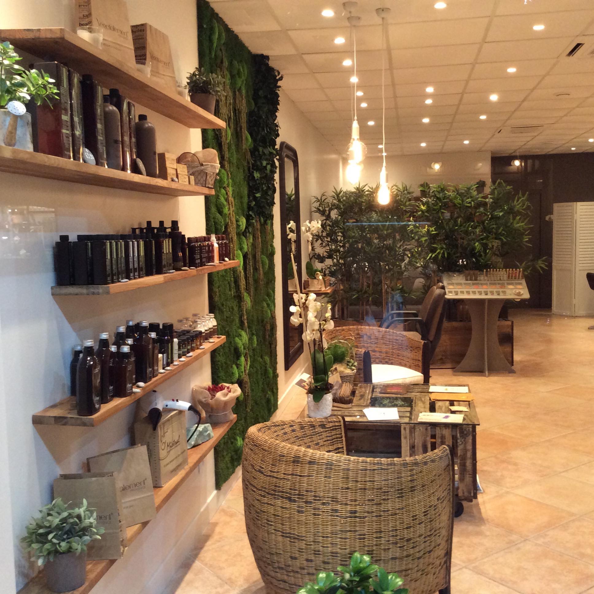 Le Salon De Coiffure Mixte Vegetalement Provence A Chateaurenard