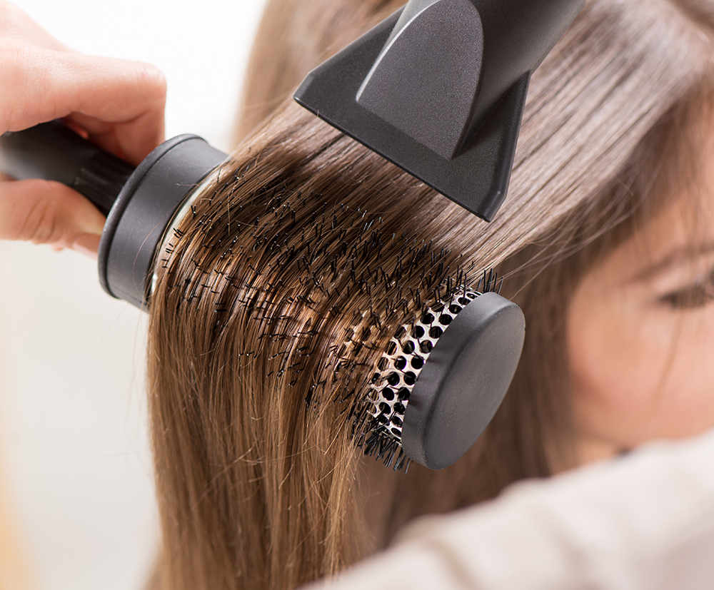 Rever De Se Faire Couper Les Cheveux Le salon de coiffure Rêve en Tête à Saint-Père-sur-Loire