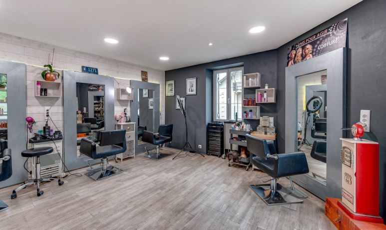 Style & Tendances Coiffure salon de coiffure à Marsac-sur-l'Isle - 24430