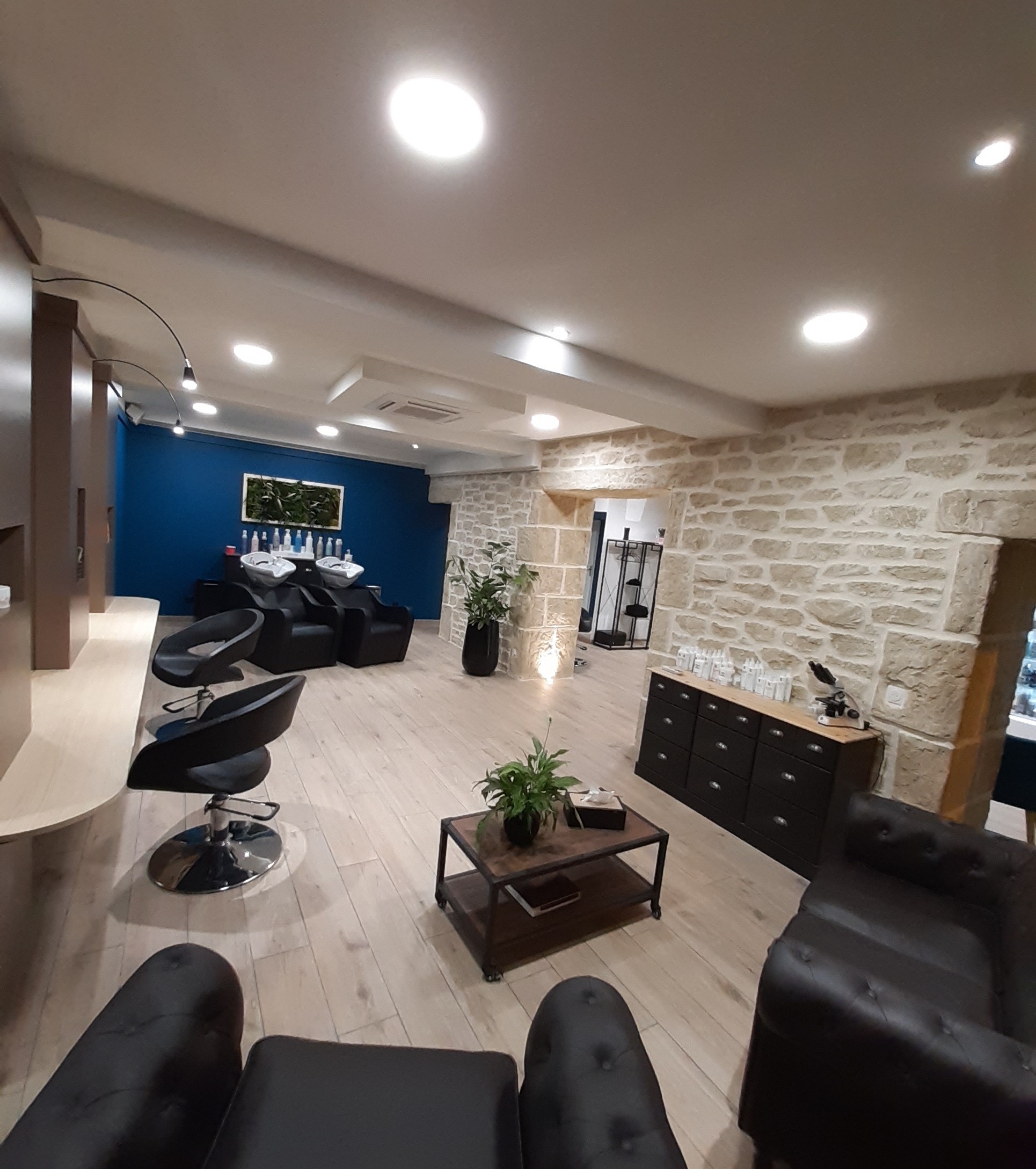 Laurence C Coiffure A Miribel