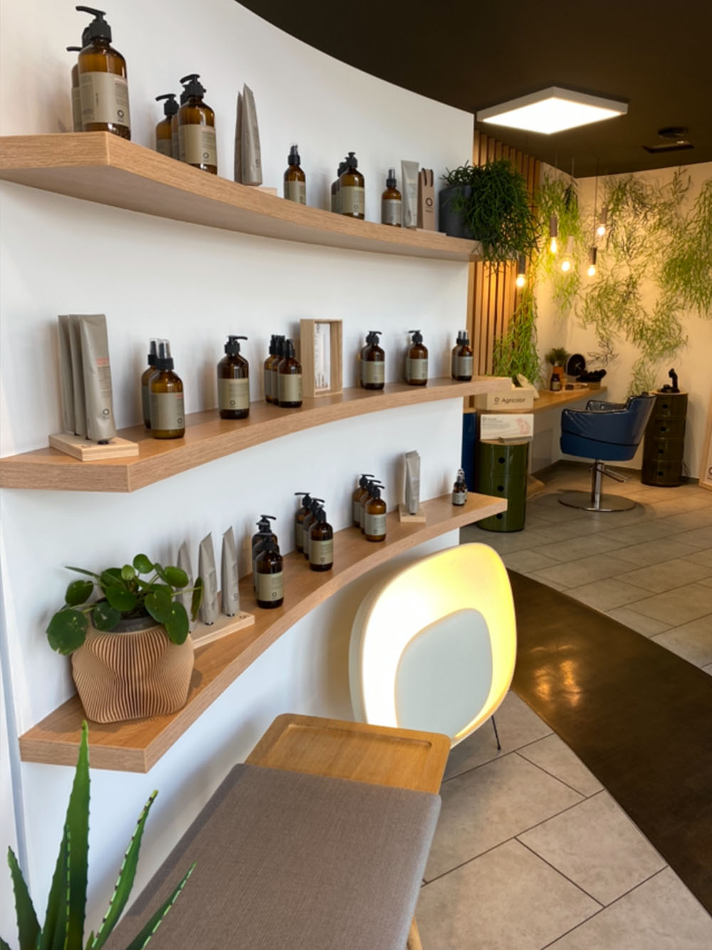 Salon Coiffure La Roche Sur Yon STYLE ACTUEL : salon de coiffure mixte à La Roche-sur-Yon - (85000)