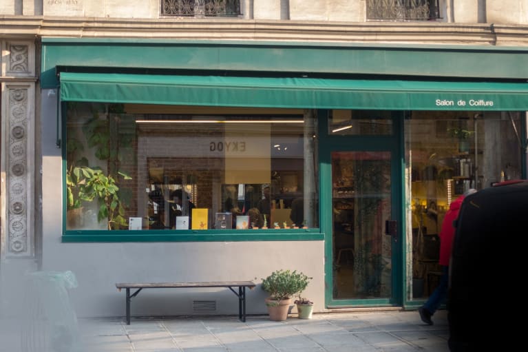 Salon De Coiffure Mixte R Vegetal A Paris