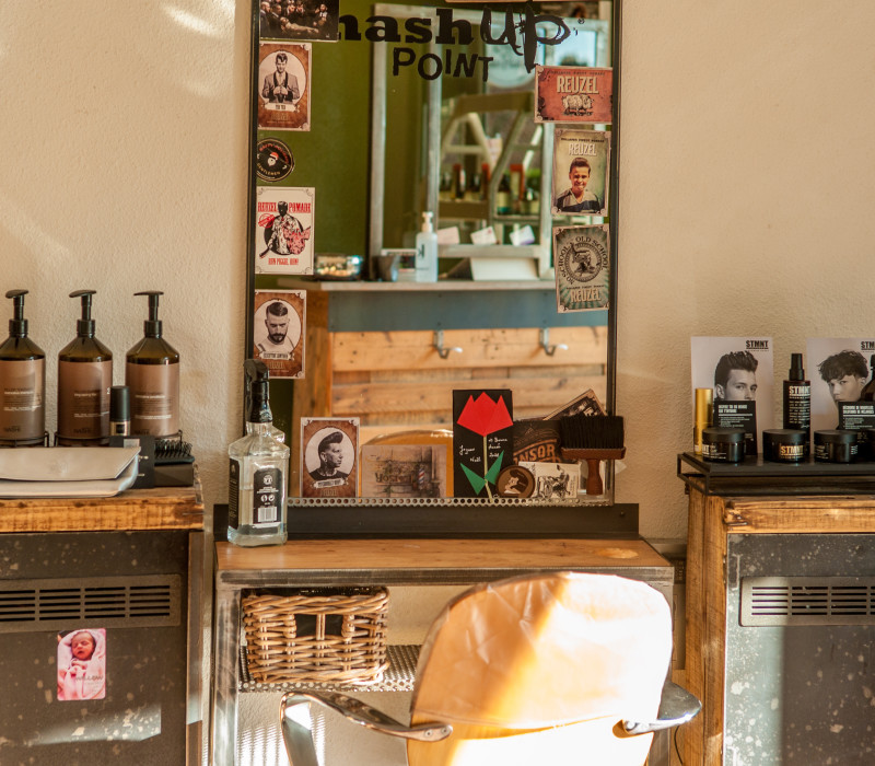 Salon de coiffure à Saint-Genis-les-Ollières