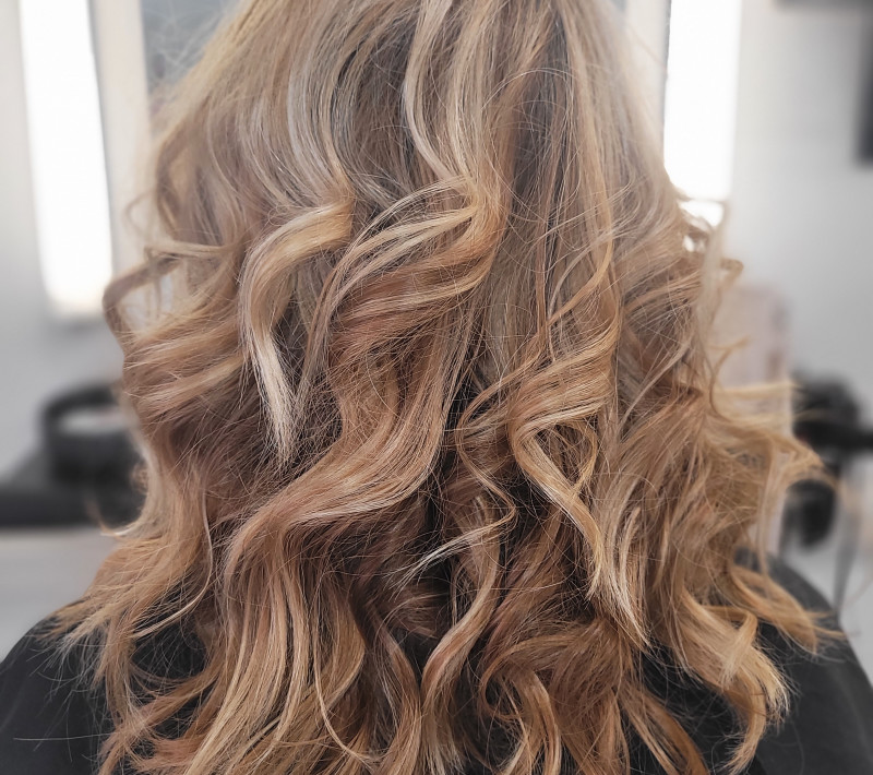 Le Salon : Votre référence coiffure à Grans !