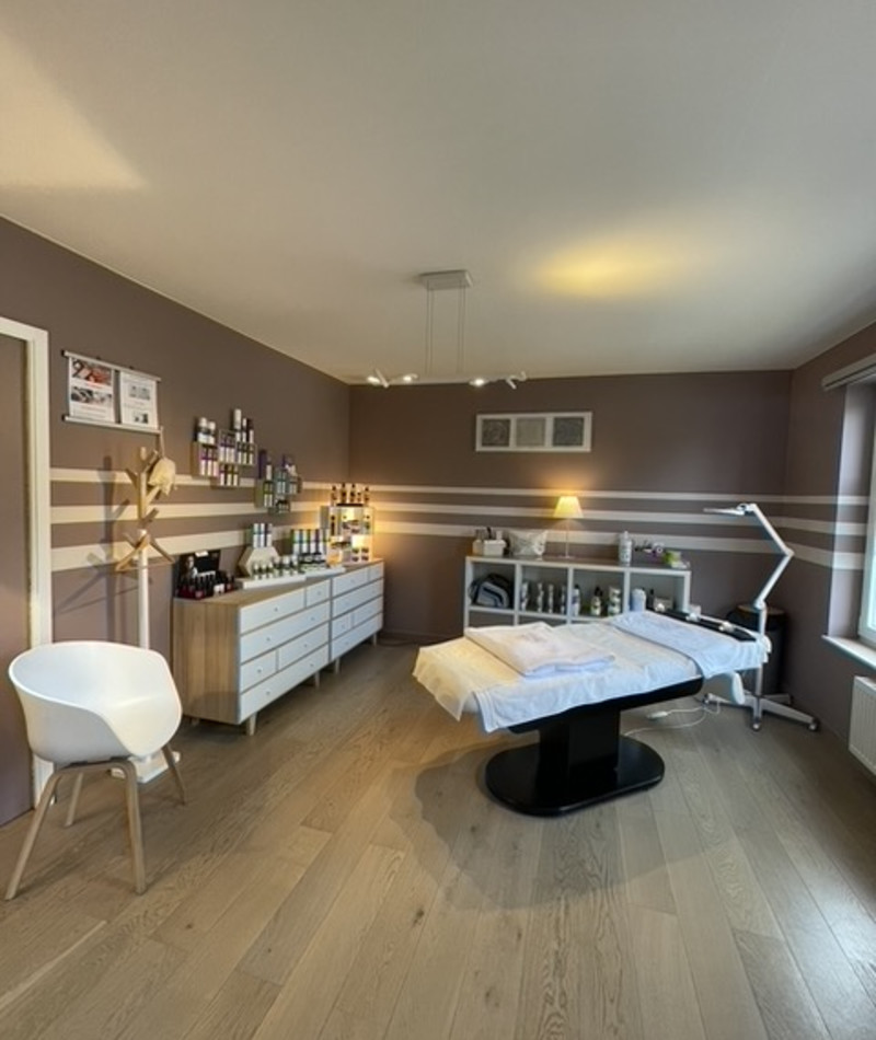 salon de beauté à Courrière - (5336)