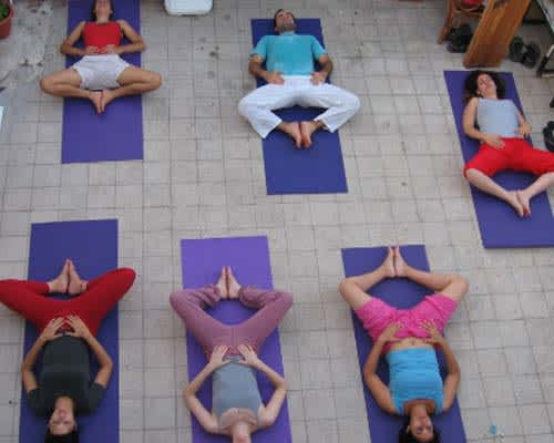 raja yoga posturas mas comunes