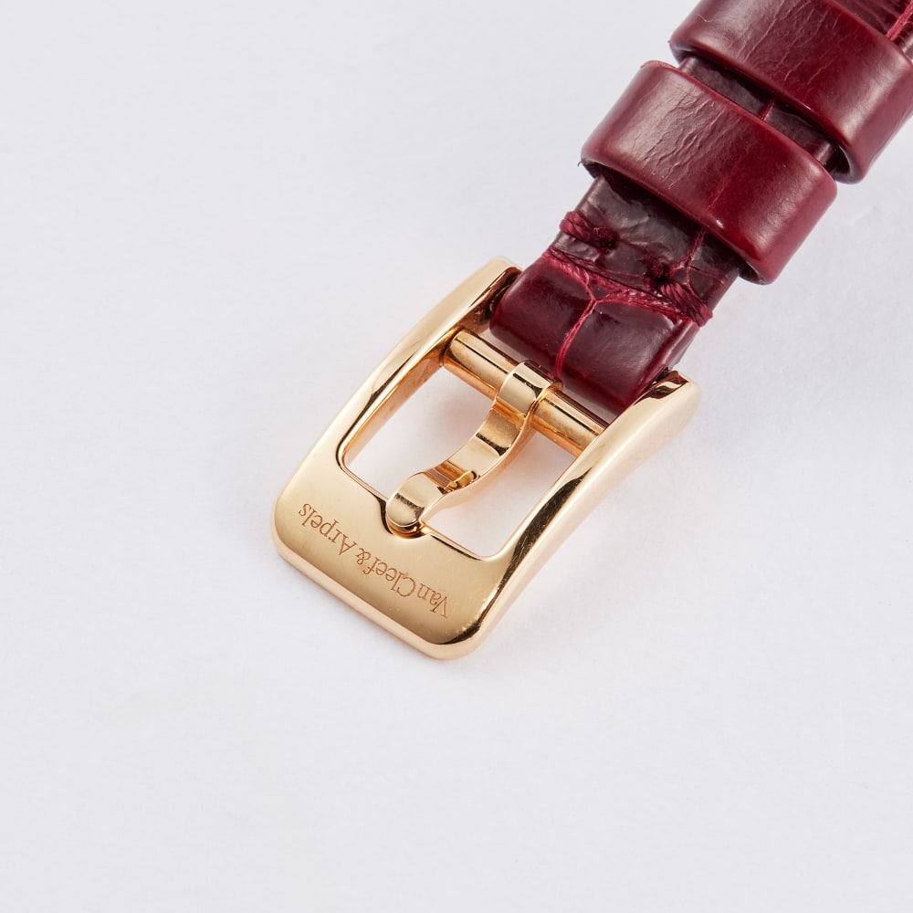 Van Cleef & Arpels Sweet Alhambra watch Rose Gold Mother of Pearl