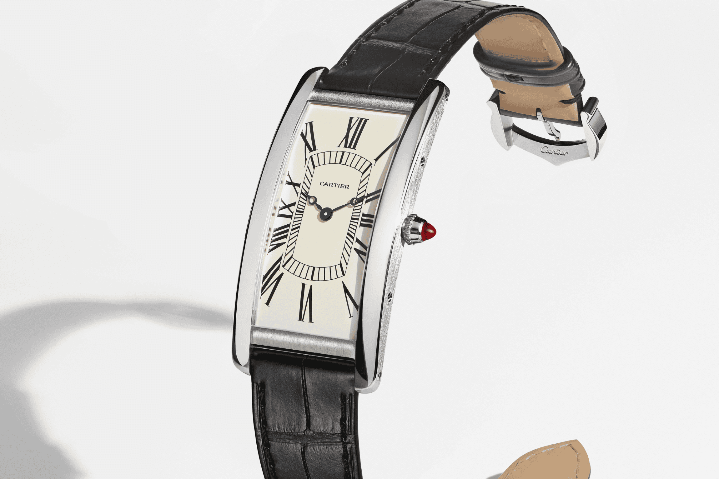 Les Rééditions de Cartier Tank Cintrée Watch 