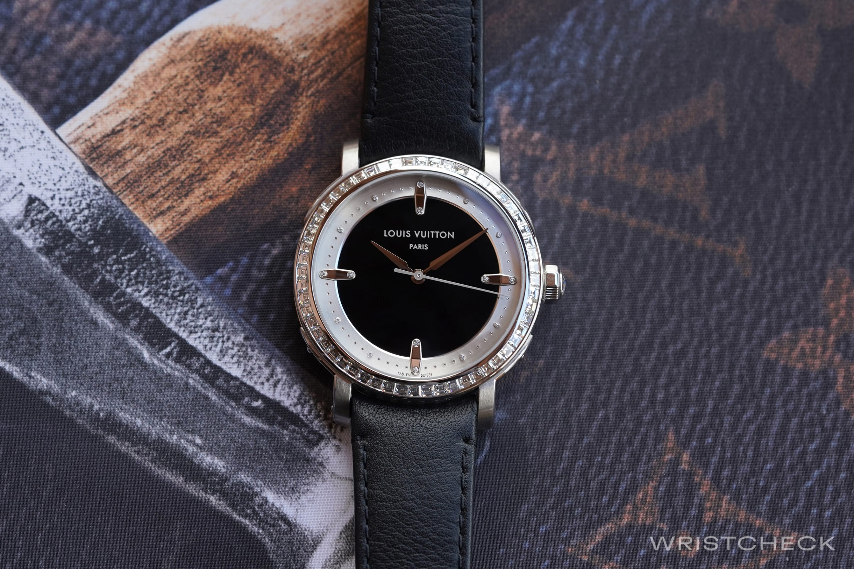 サチモッコ.  LOUIS VUITTONエピ ティルシット Introducing the Louis Vuitton Escale Time-Only Automatic LFT023
