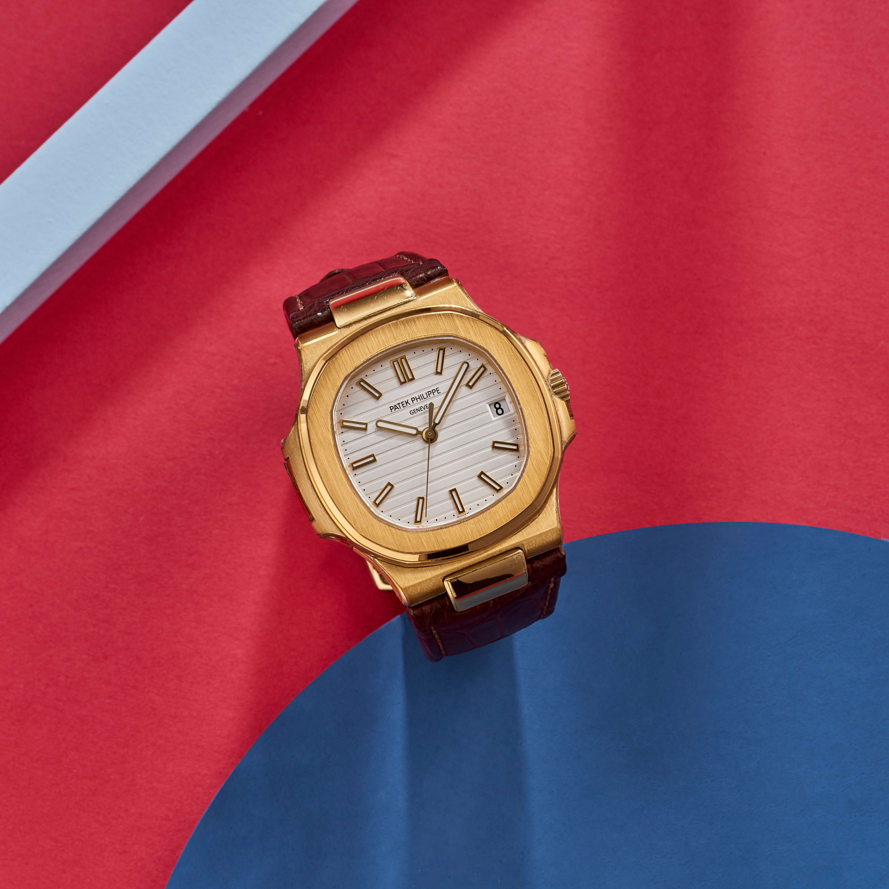 Nautilus Yellow Gold White Dial 40mm Product Image