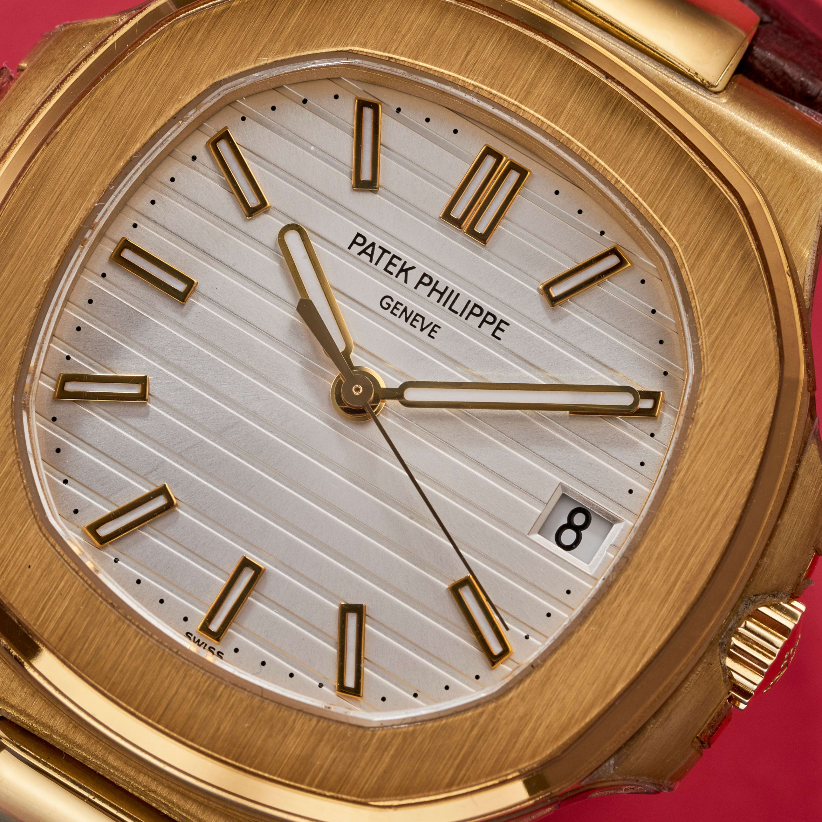 Nautilus Yellow Gold White Dial 40mm Product Image