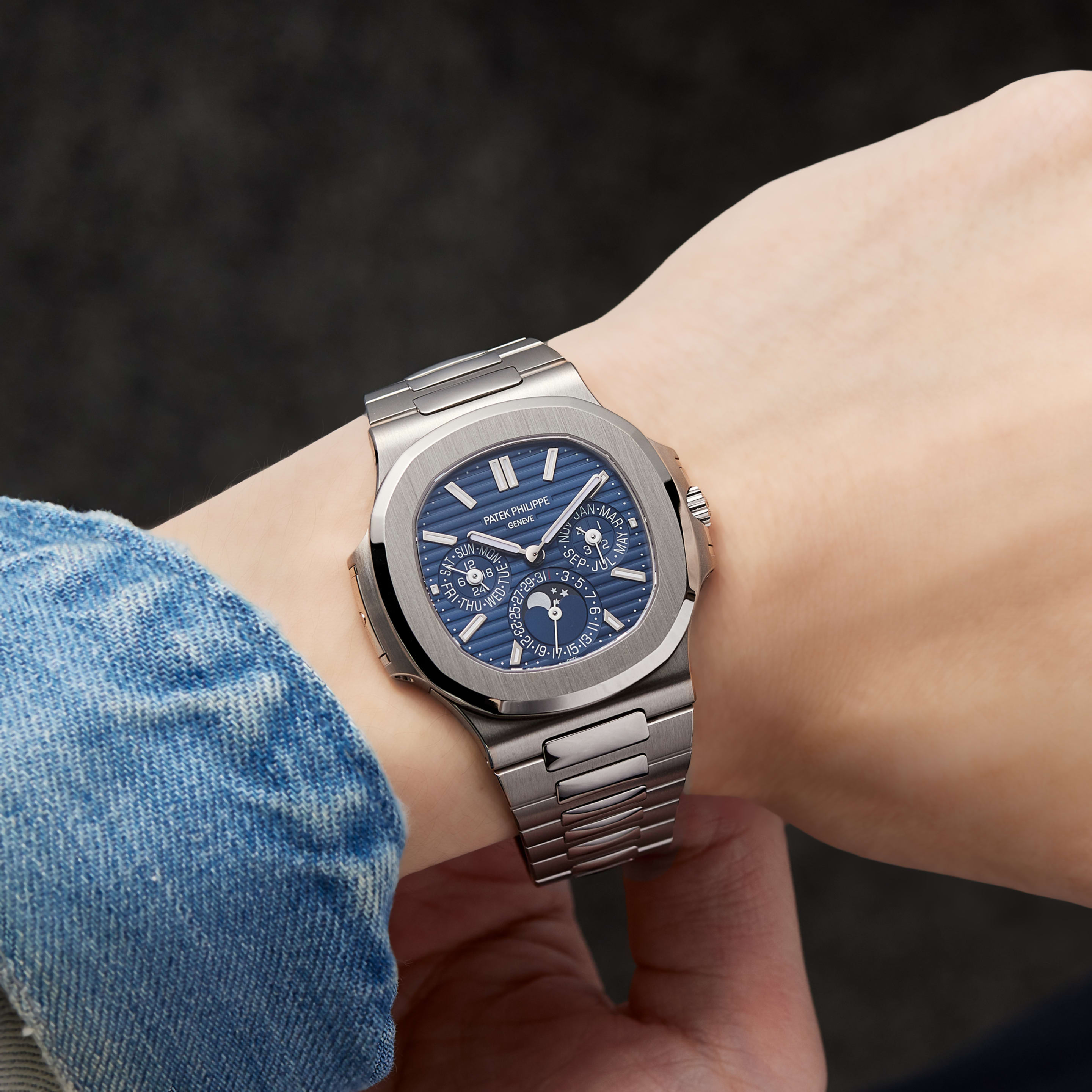 Nautilus Perpetual Calendar White Gold Blue Dial 40mm Product Image