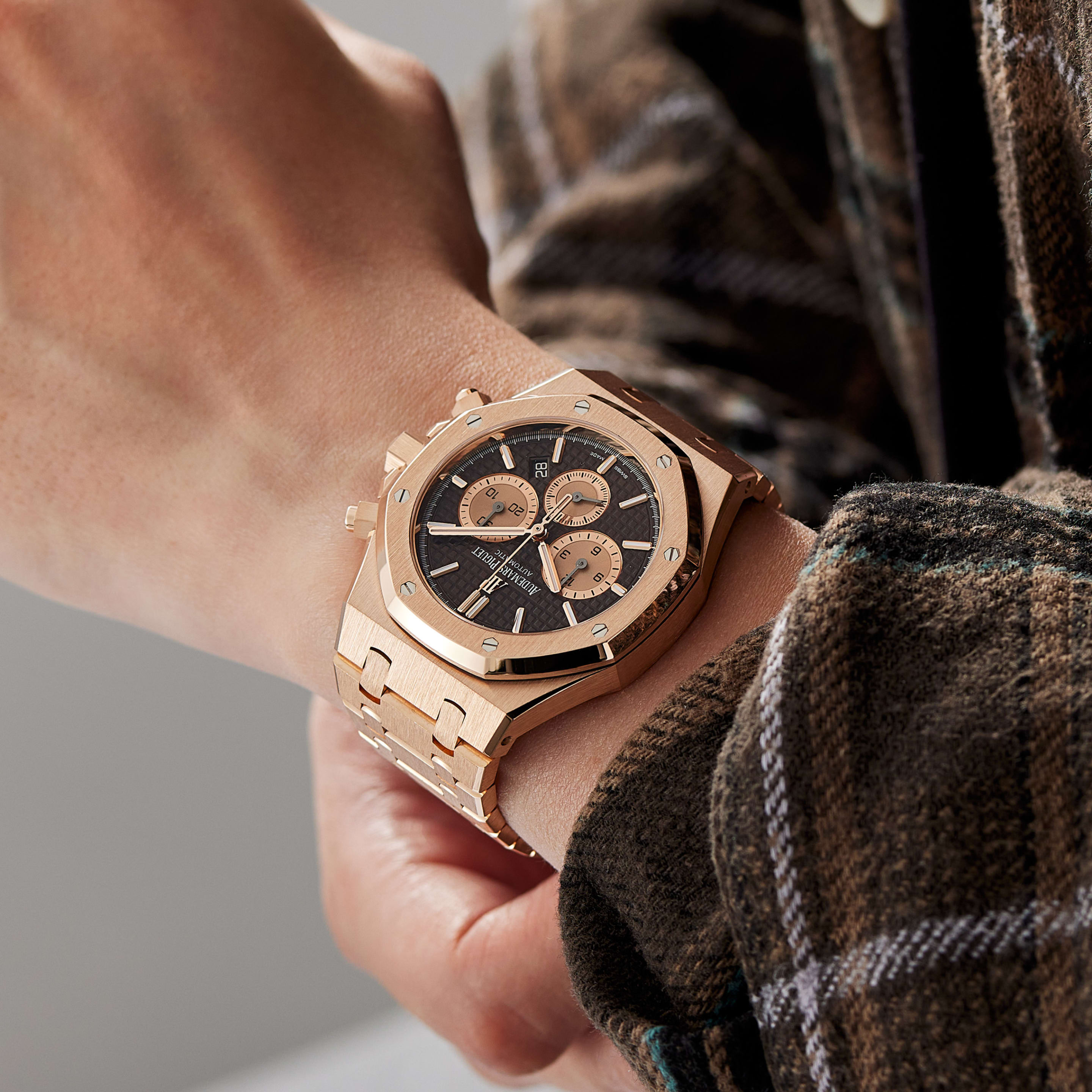 Royal Oak Selfwinding Chronograph Rose Gold Brown Dial 41mm Product Image