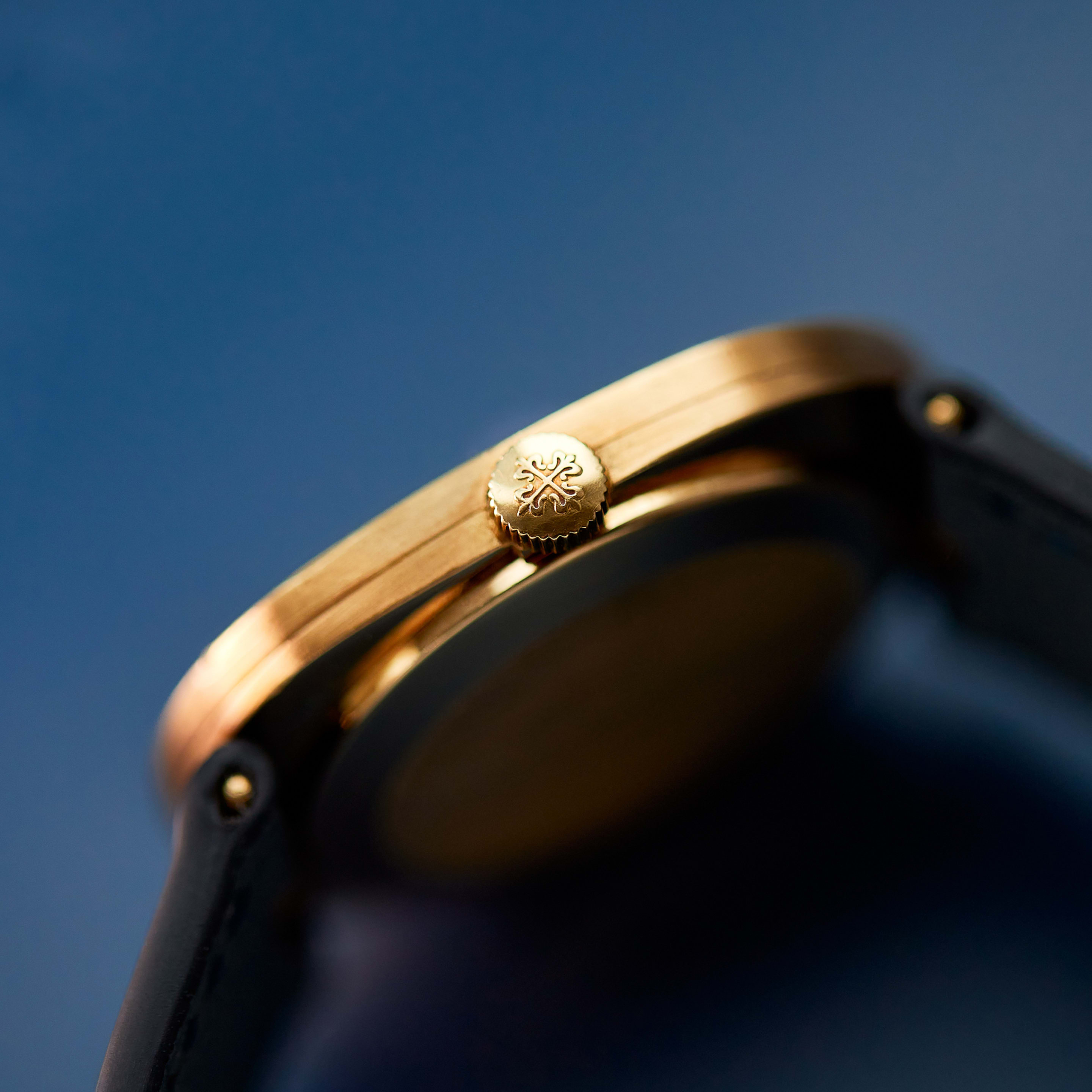 Vintage Ellipse Yellow Gold Blue Dial 27mm Product Image