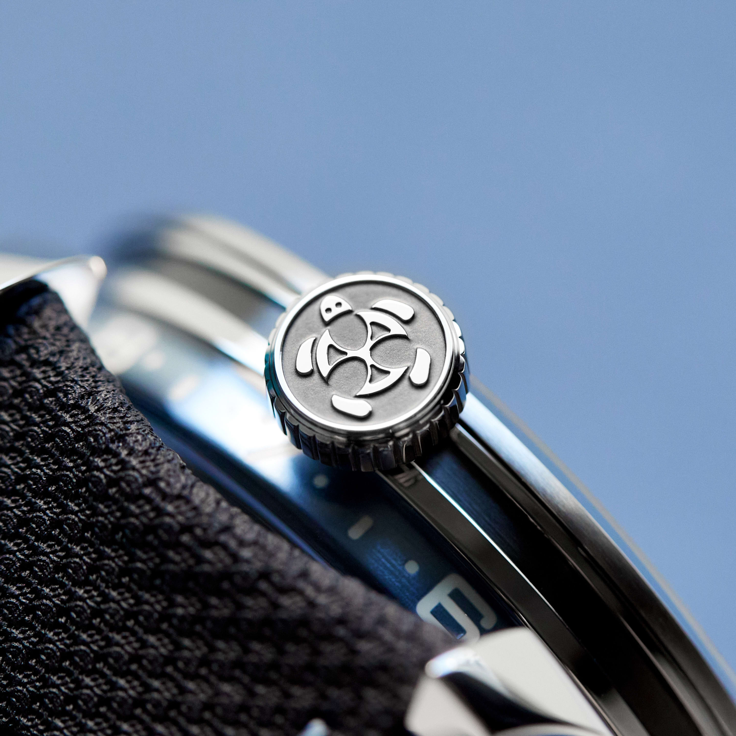 M.A.D.1S BLUE 42mm Product Image