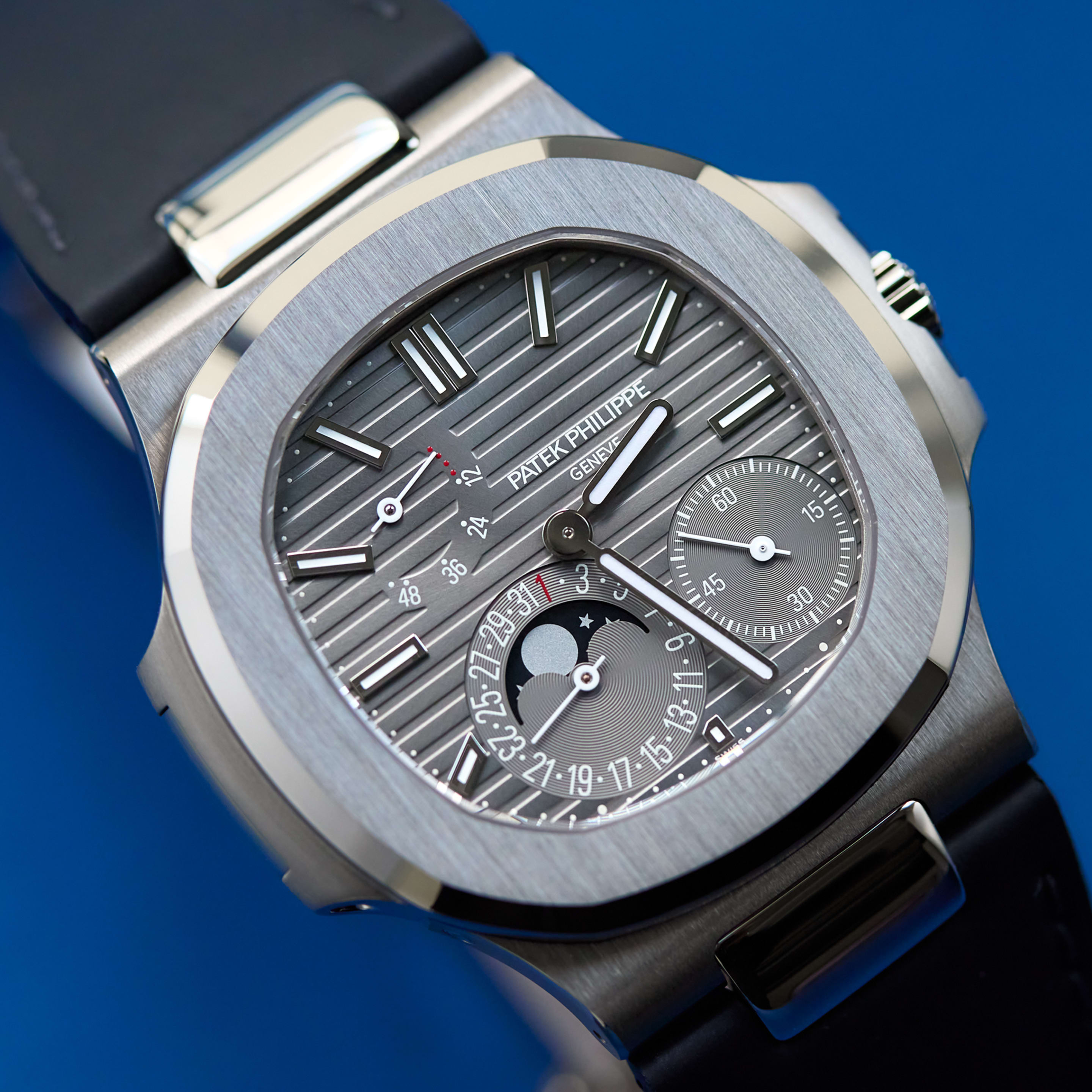 Nautilus Moonphase White Gold Grey Dial 40mm Product Image