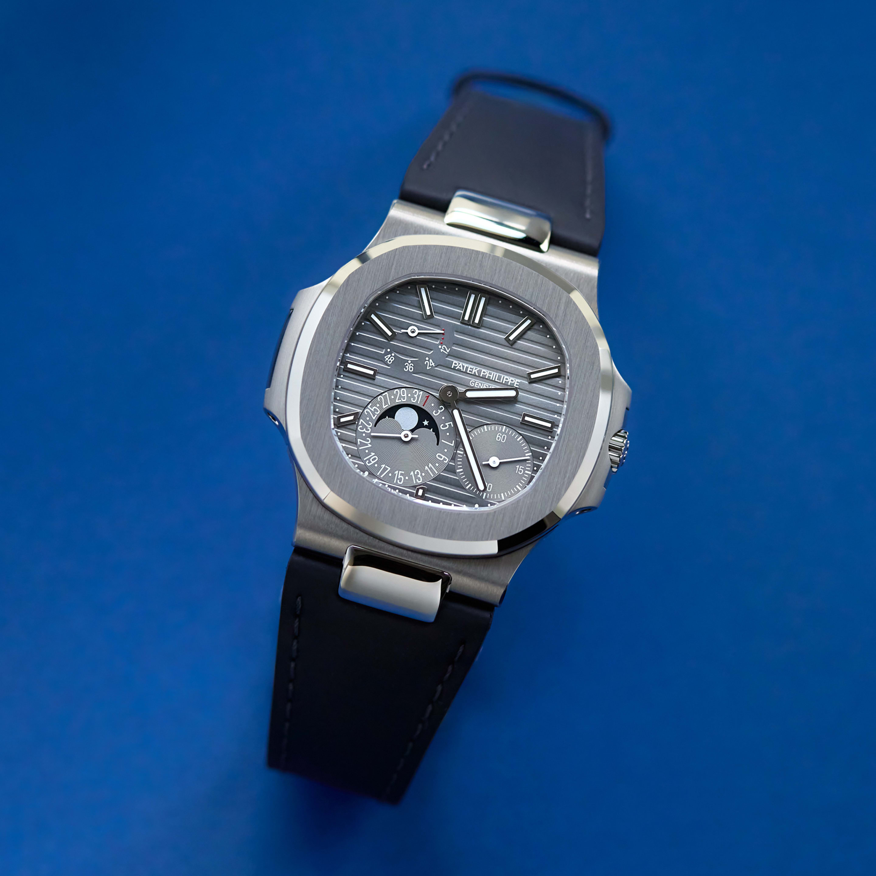 Nautilus Moonphase White Gold Grey Dial 40mm Product Image
