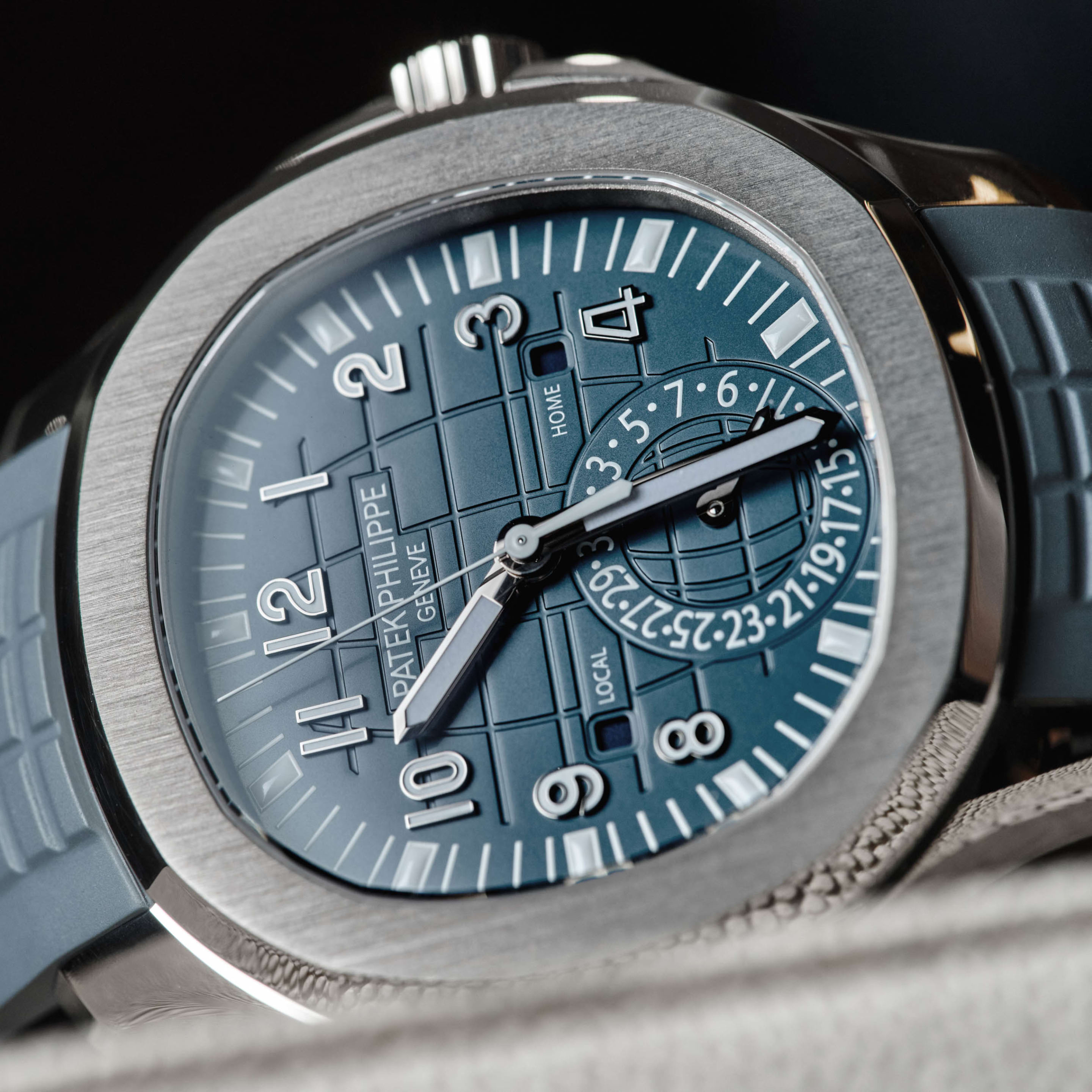 Aquanaut Travel Time White Gold Blue Dial 40mm Product Image