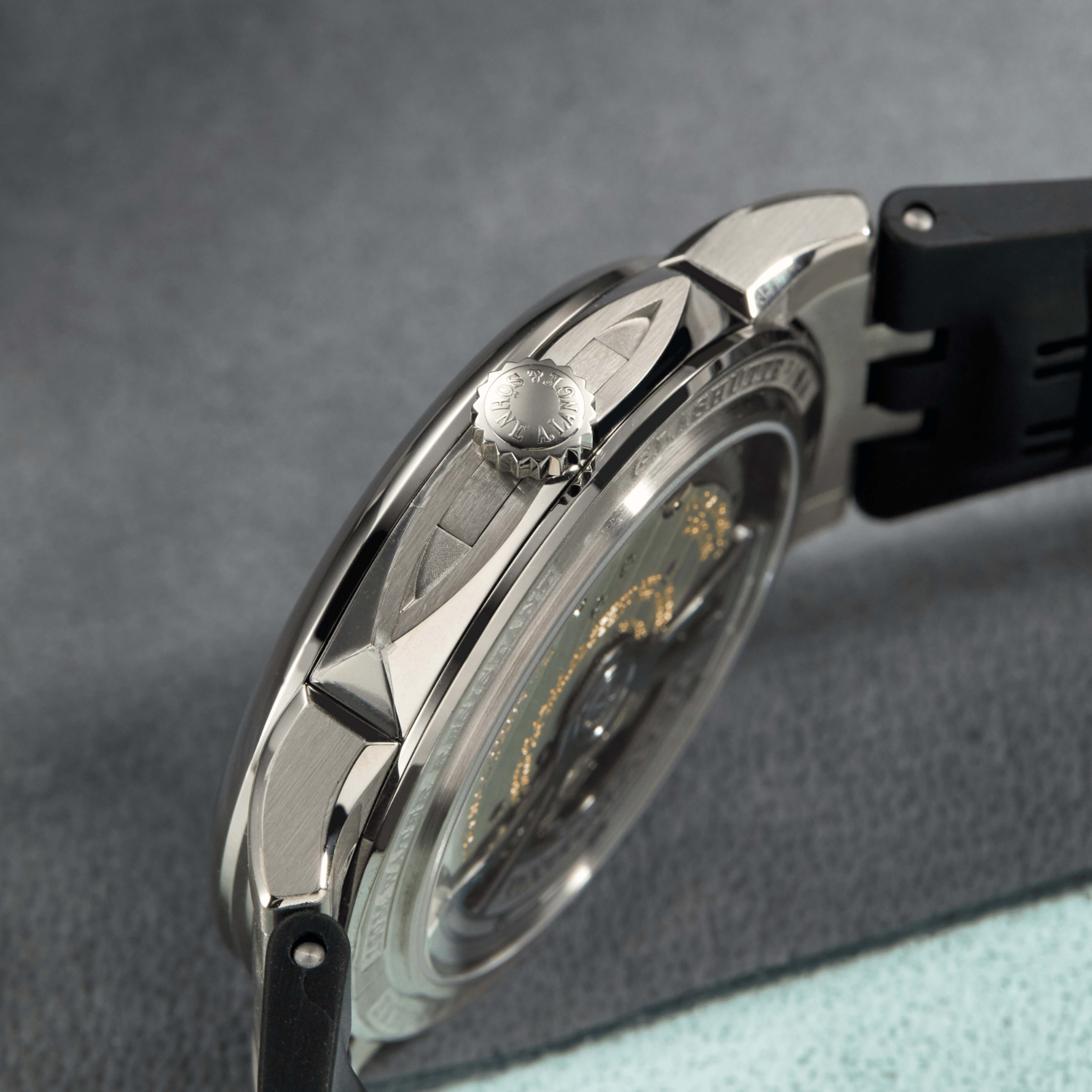 Odysseus White Gold Grey Dial 40mm Product Image