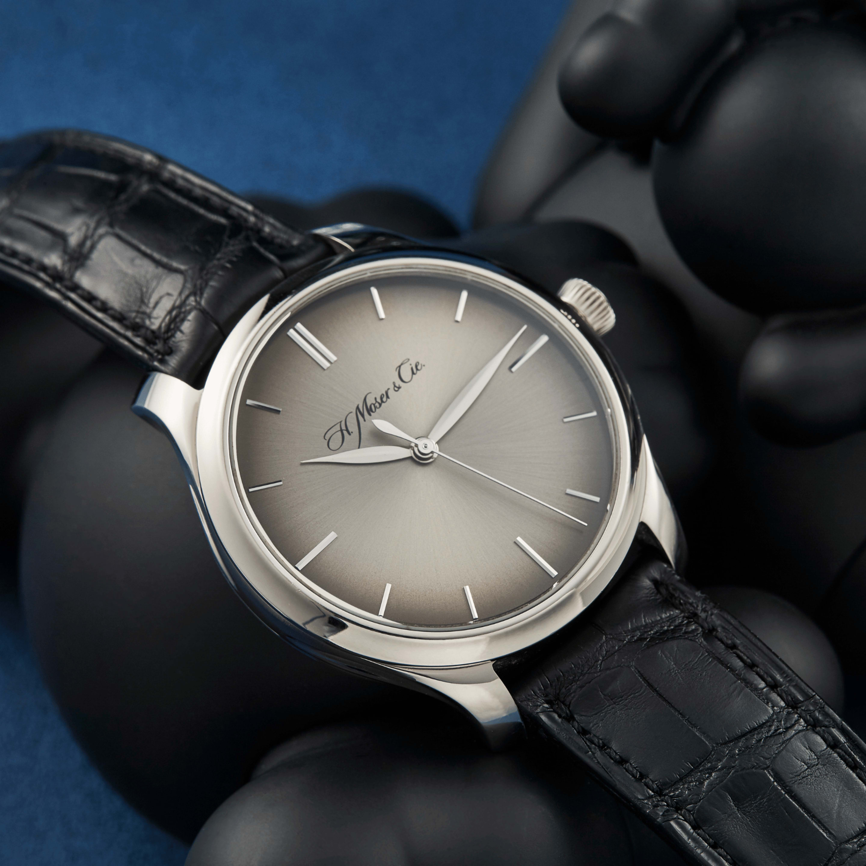 H. Moser & Cie. Endeavour Centre Seconds White Gold Grey Fumé 40mm