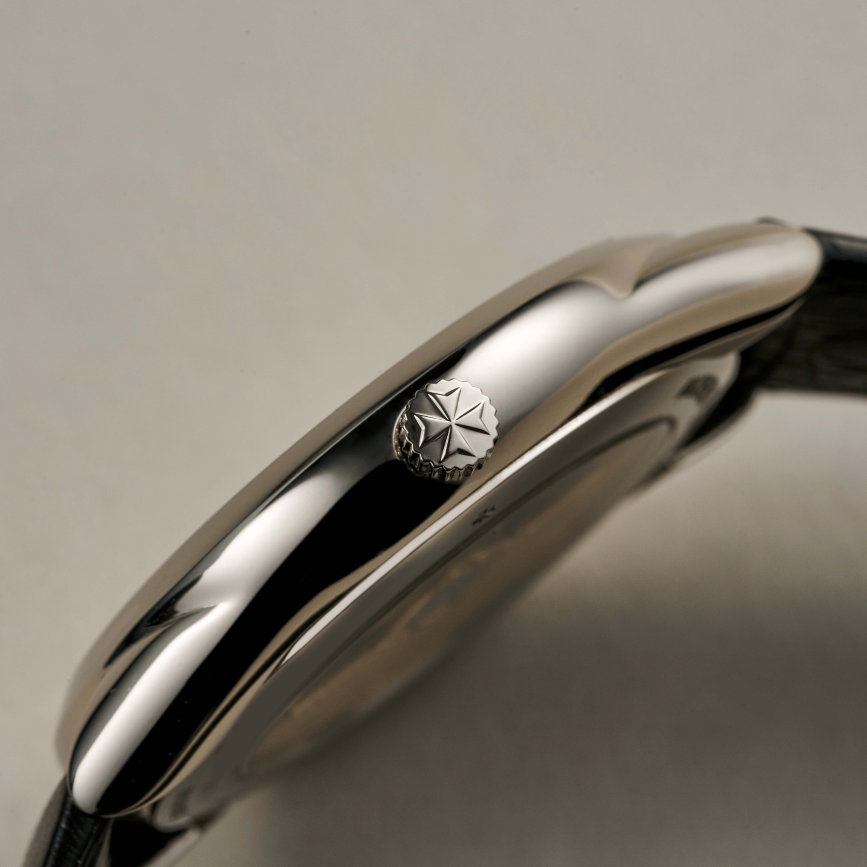 Métiers d'Art Les Univers Infinis 40mm Product Image
