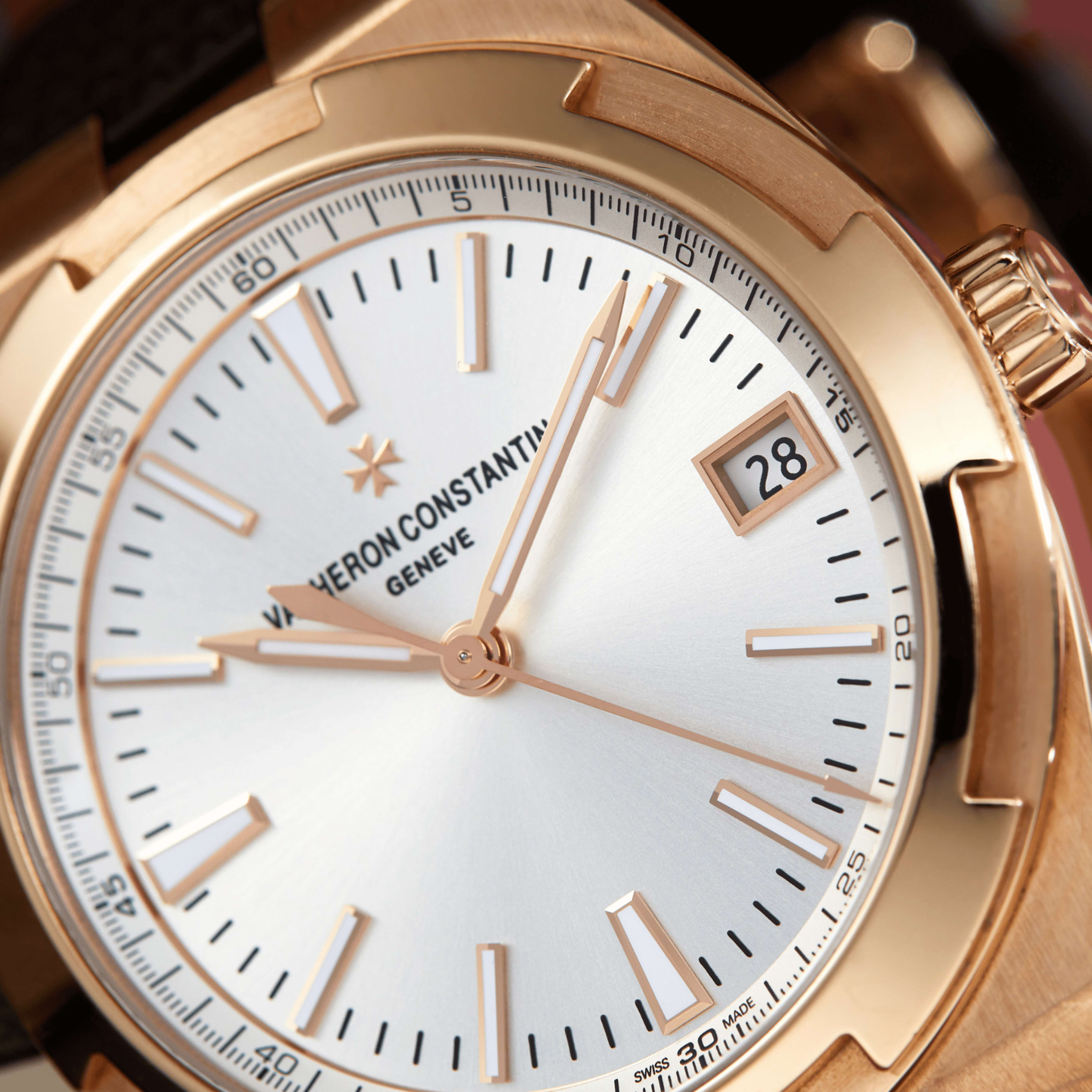 Overseas Date Rose Gold Silver Dial 41mm Product Image