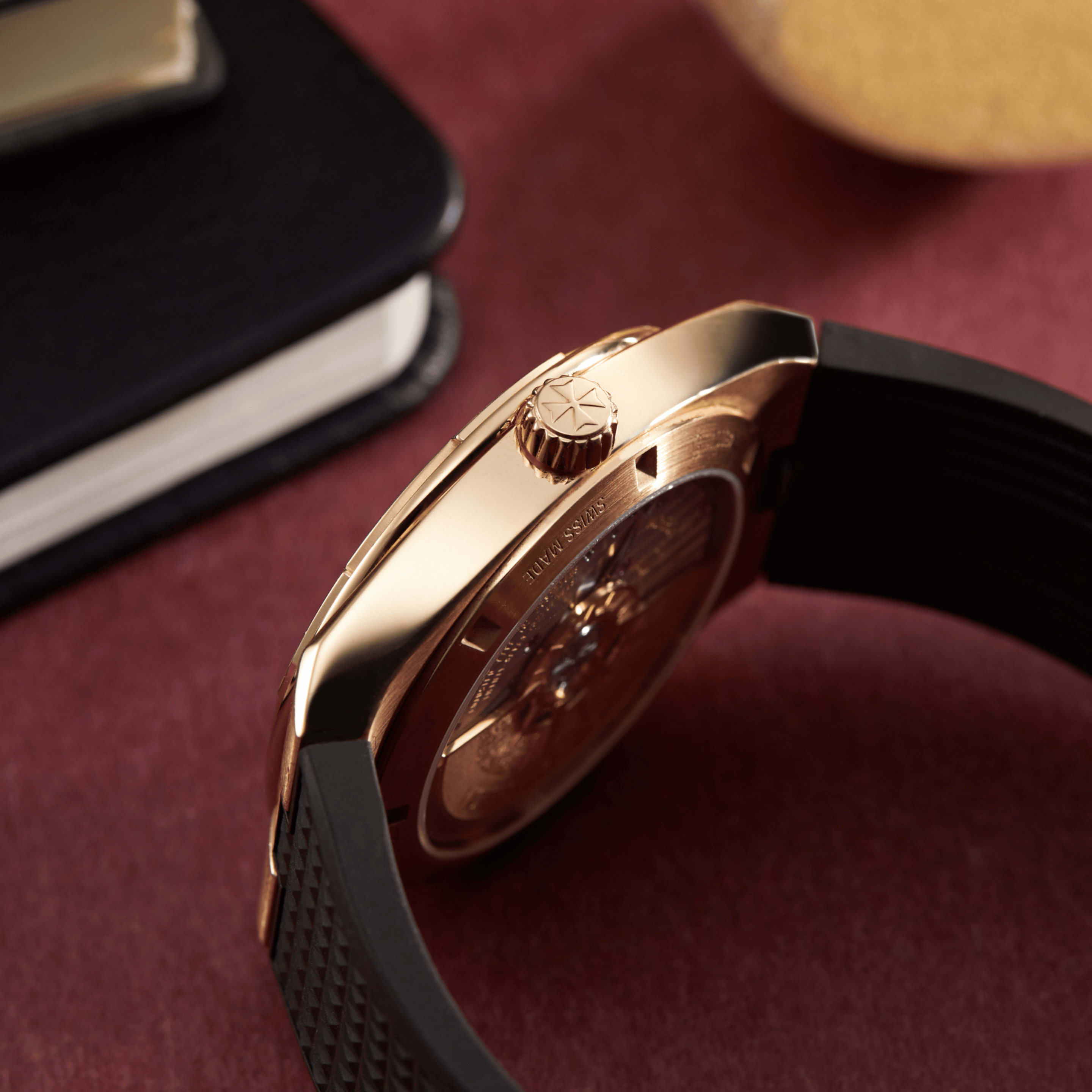 Overseas Date Rose Gold Silver Dial 41mm Product Image