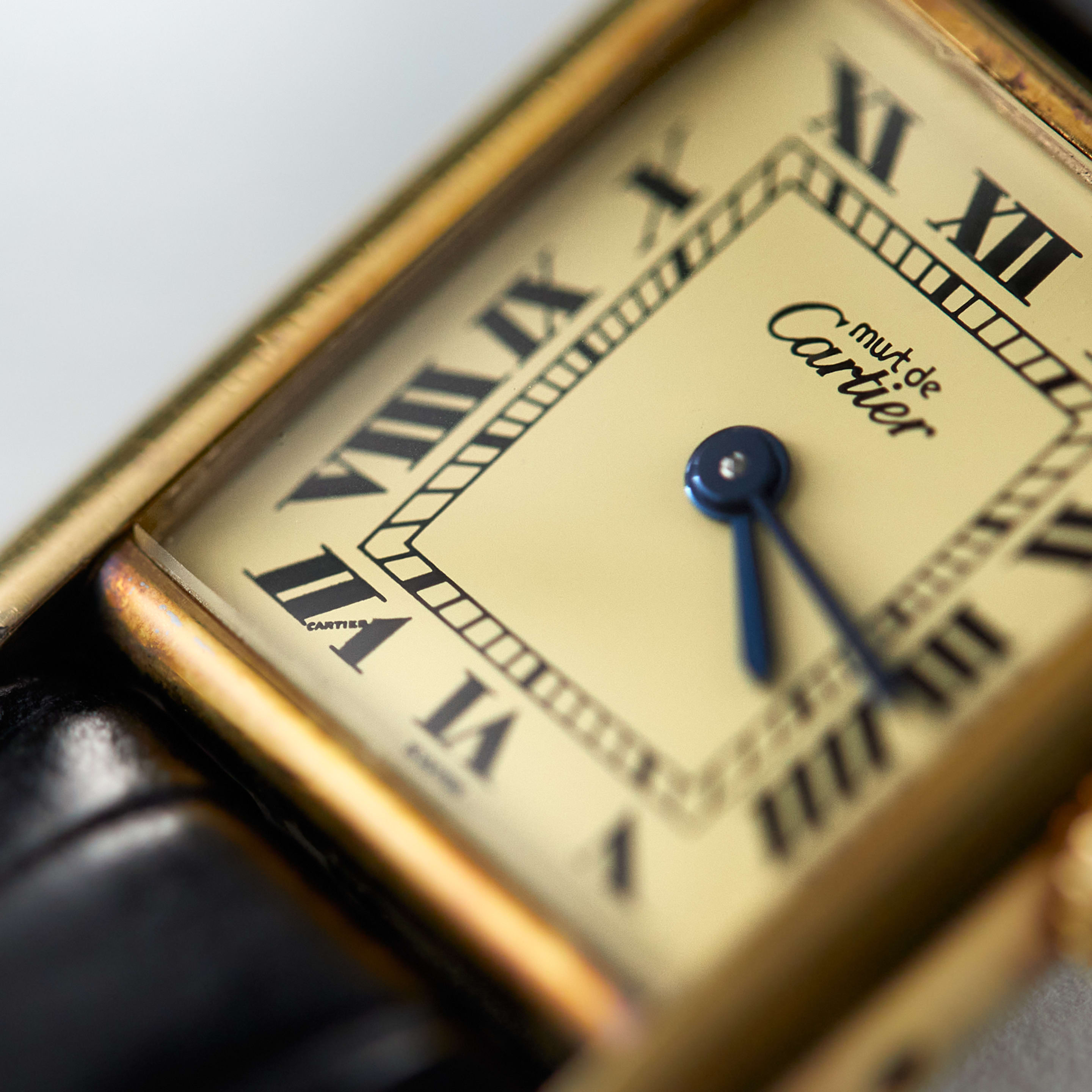 Vintage Tank Gold Plated White Dial 20mm Product Image