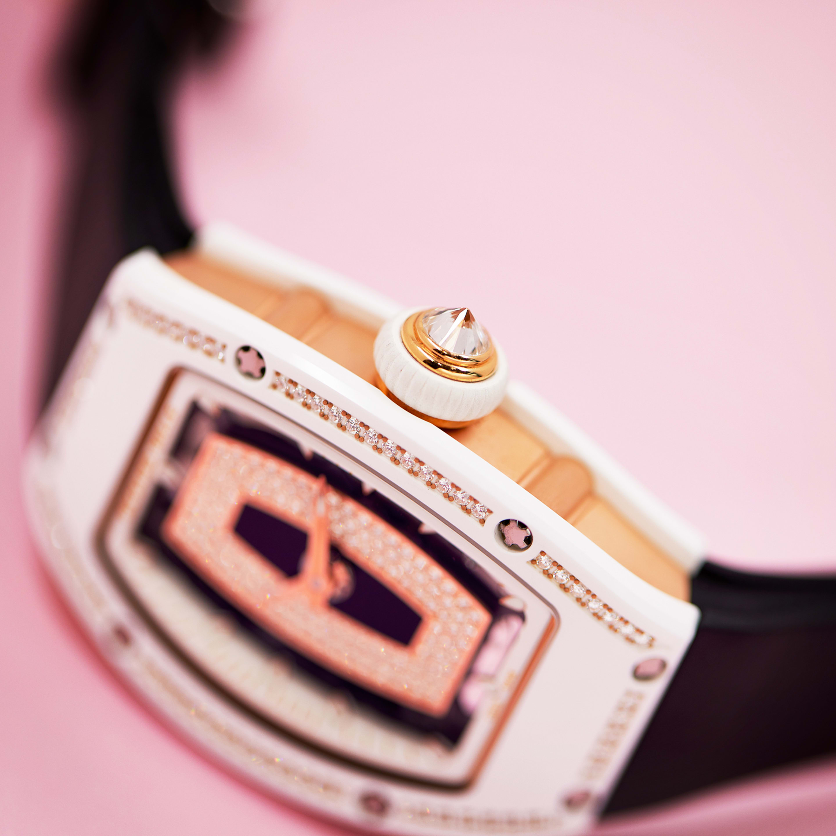 RM07-01 ATZ White Ceramic One Row Onyx Product Image