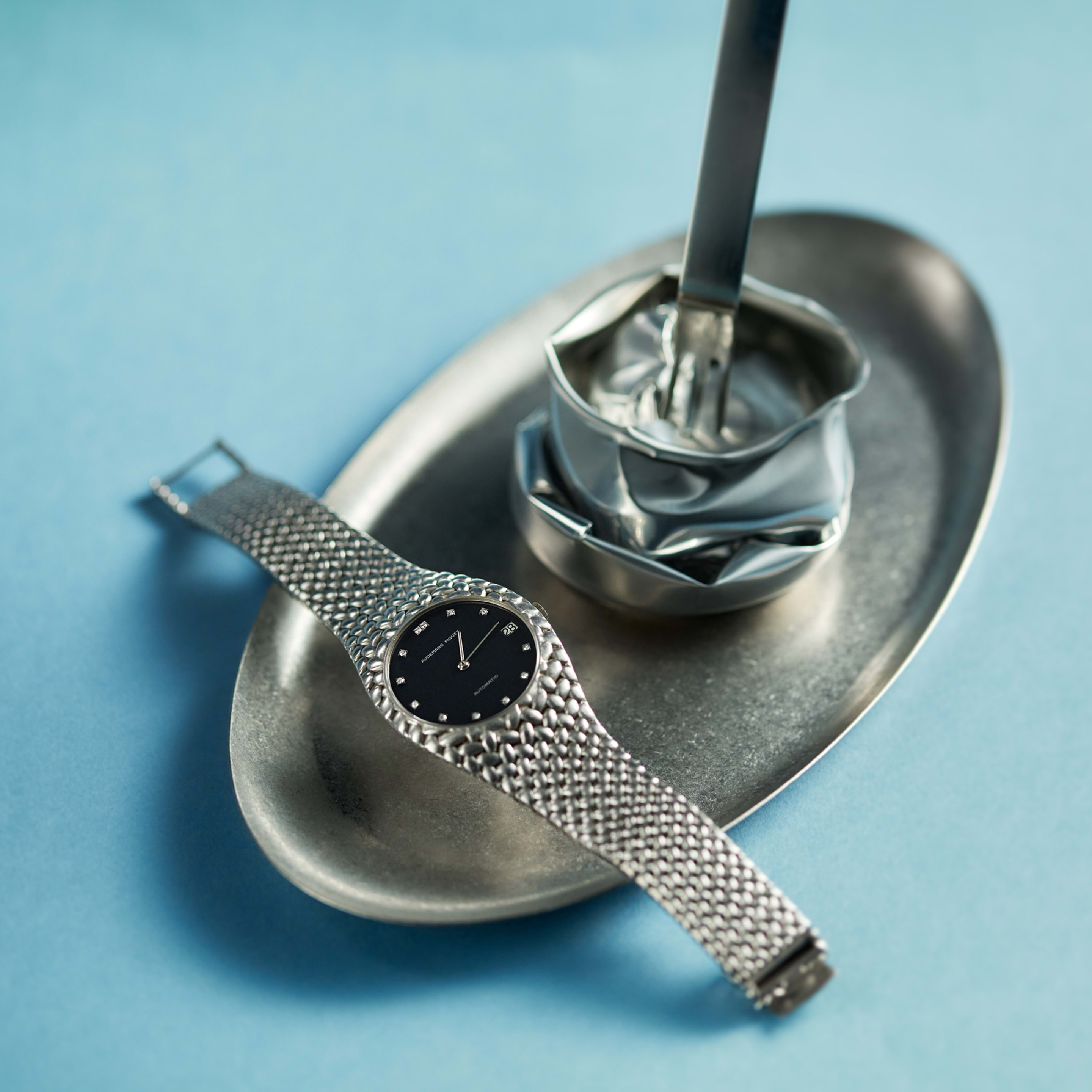 Vintage Cobra White Gold Black Dial 34mm Product Image