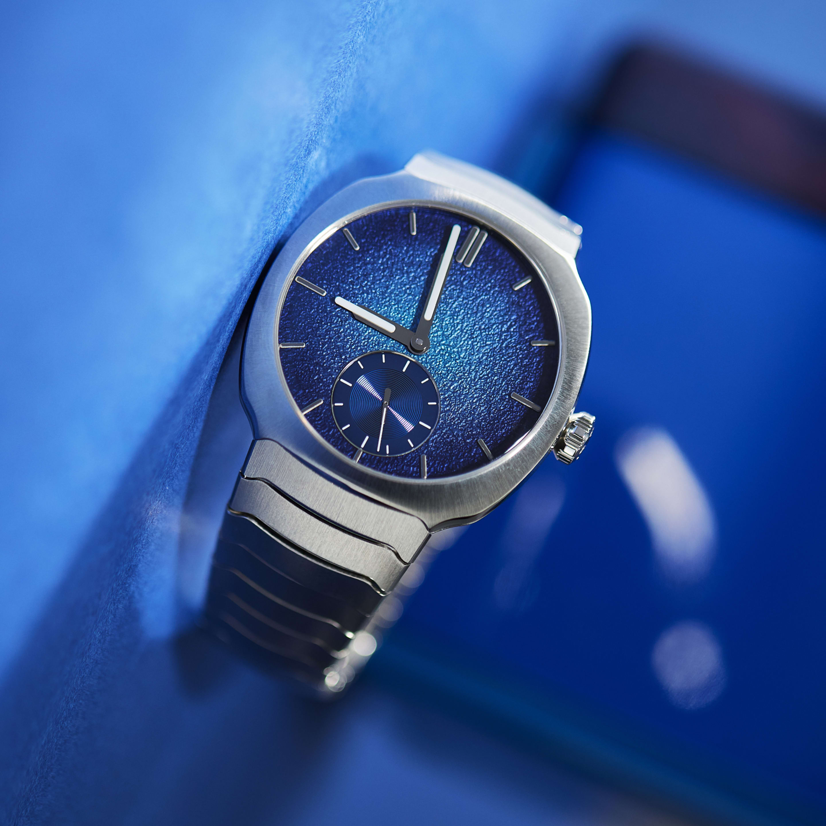 H. Moser & Cie. Streamliner Small Seconds Steel Blue Enamel Dial