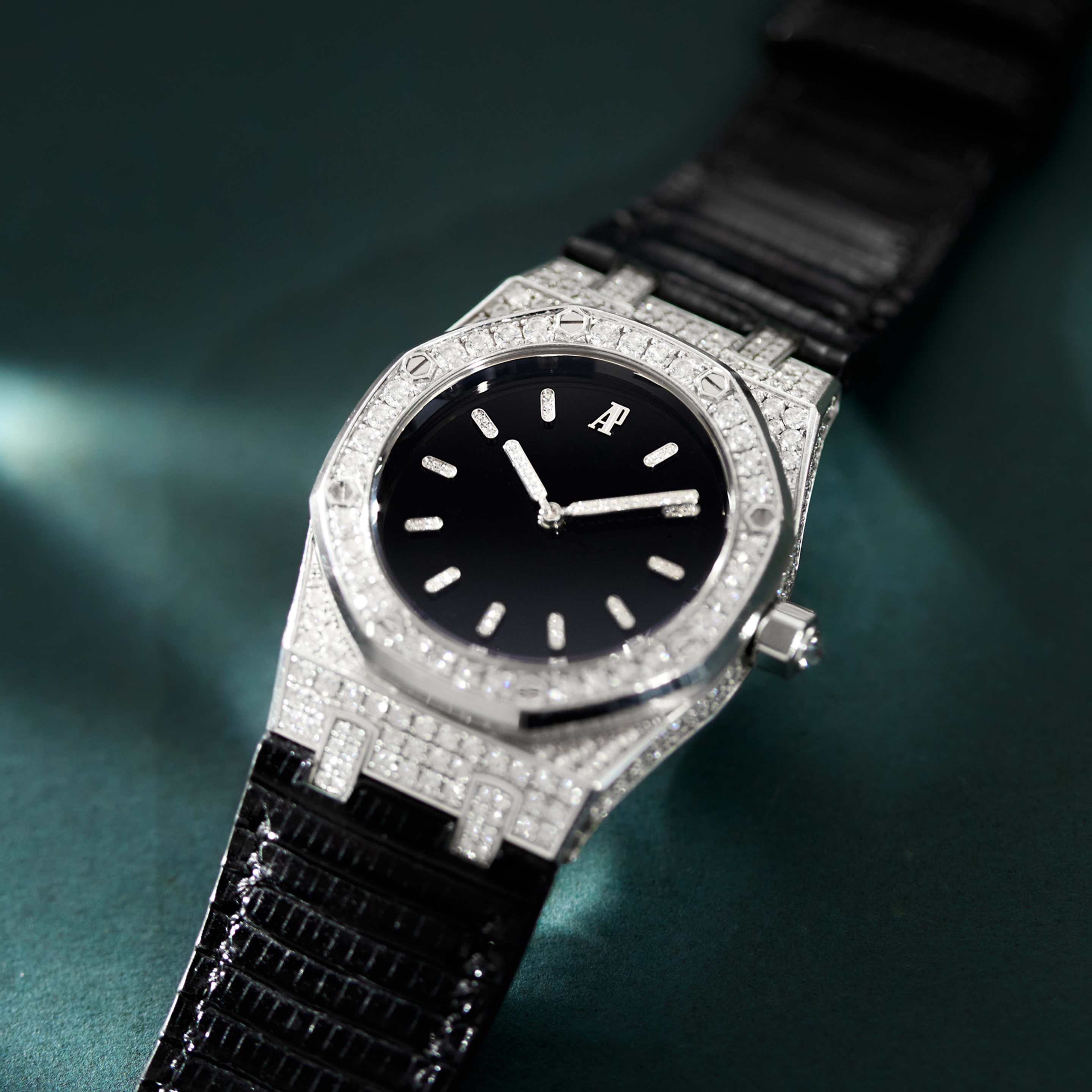Royal Oak White Gold Diamond Black Dial 33mm Product Image