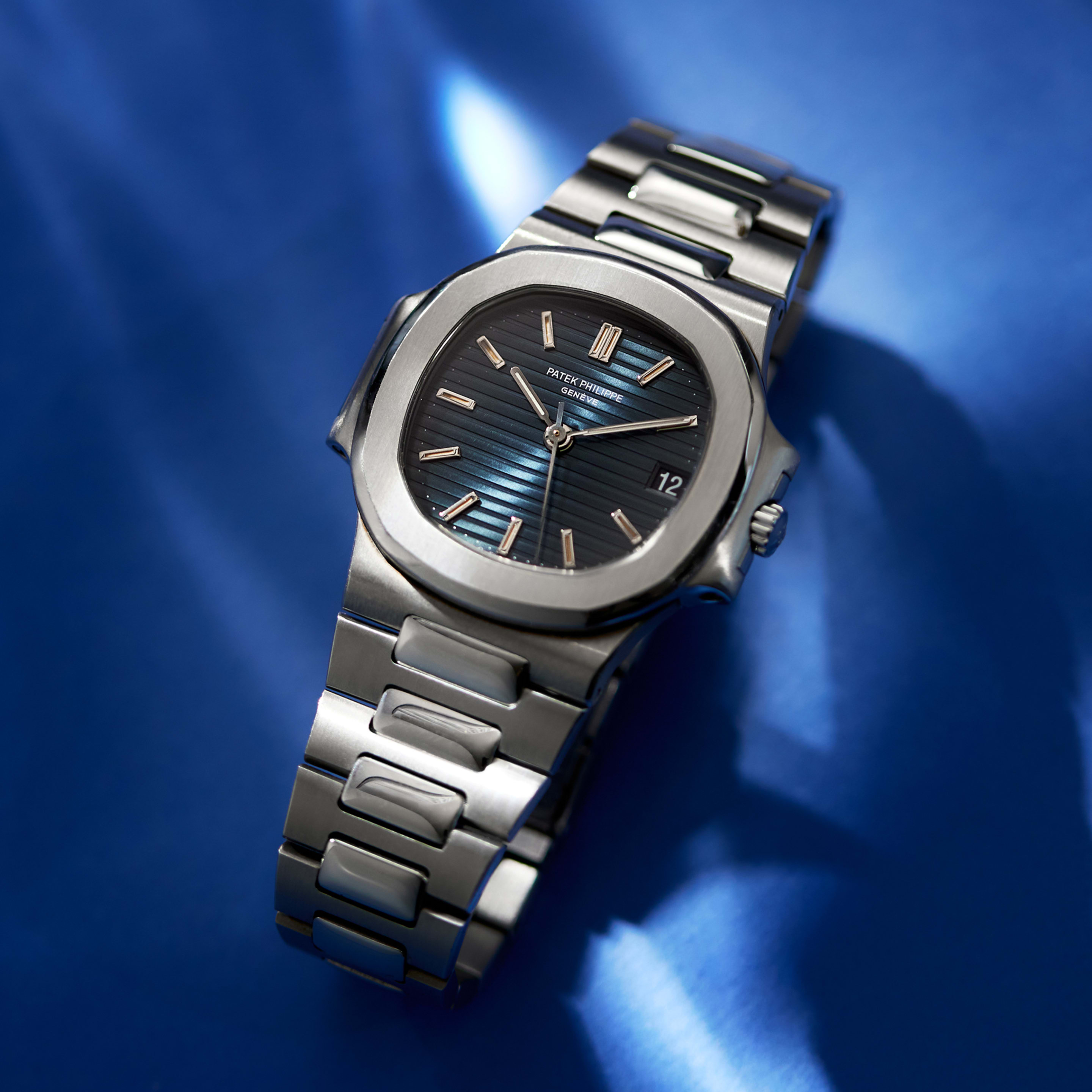 Patek Philippe Nautilus Selfwinding Steel Blue Dial 37mm 3800/1A