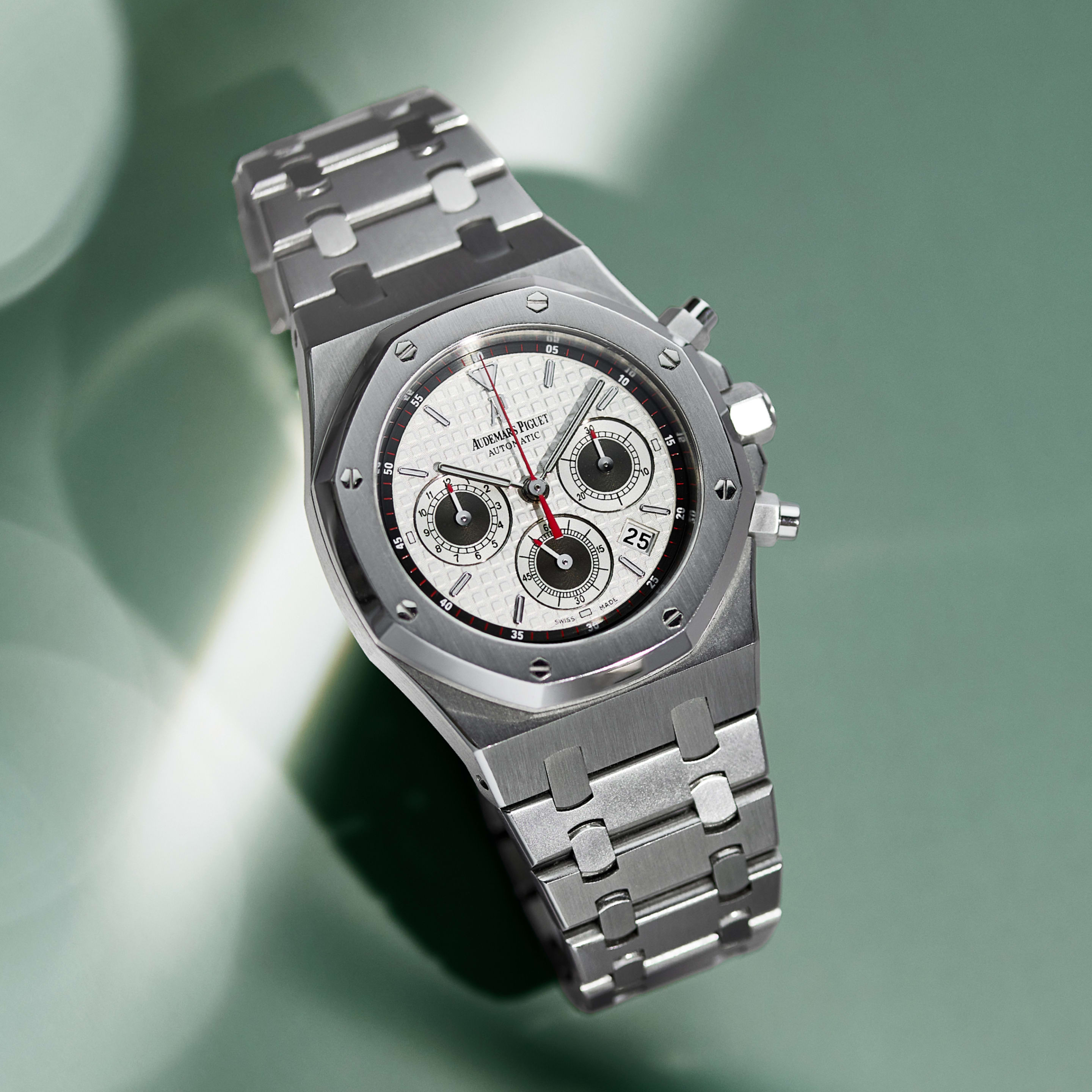 Royal Oak Chronograph Steel Silver Dial 39mm Product Image