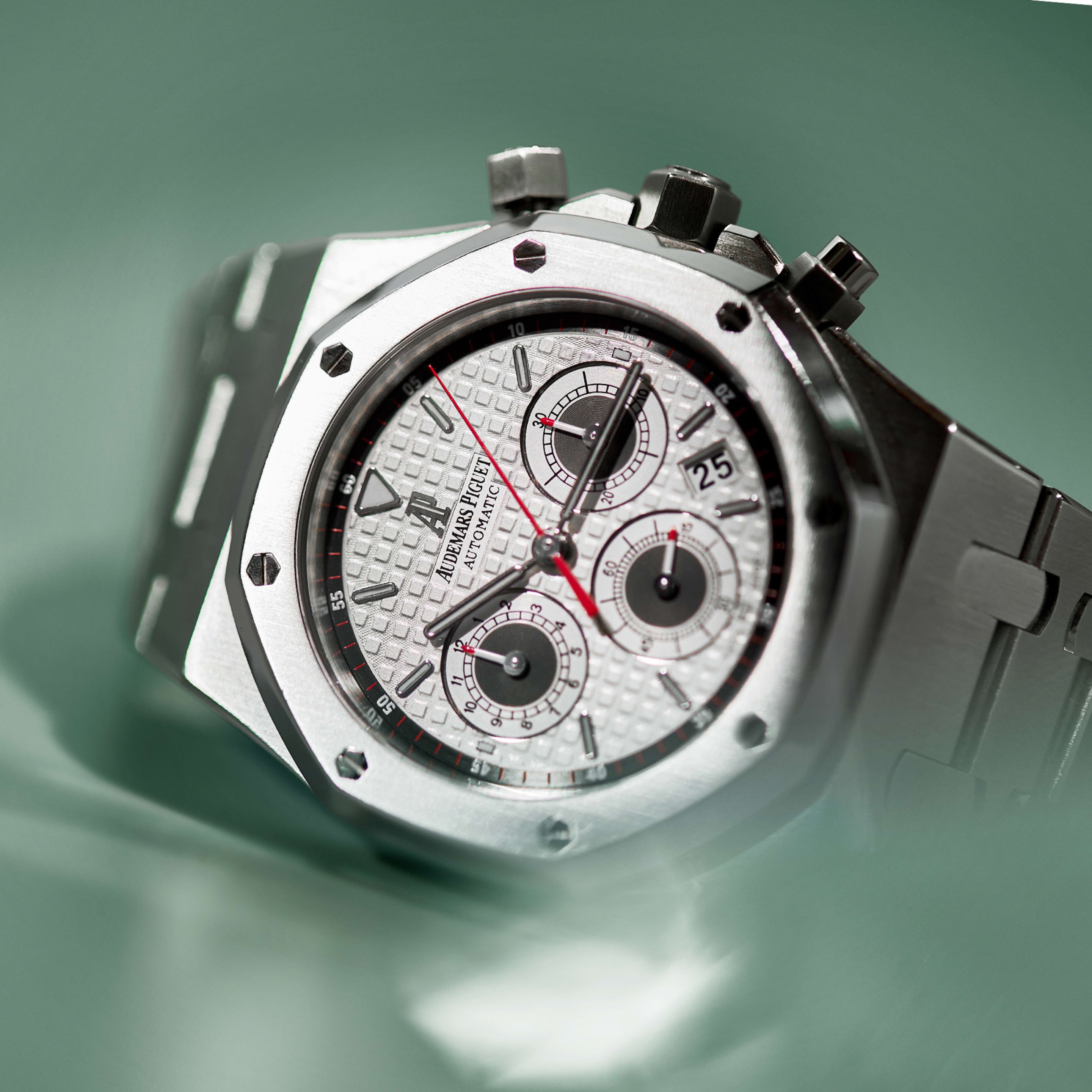 Royal Oak Chronograph Steel Silver Dial 39mm Product Image