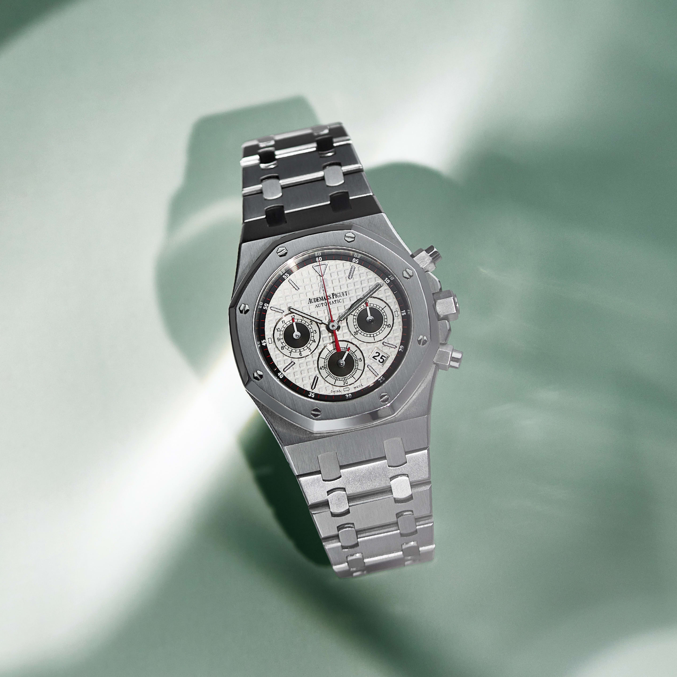 Royal Oak Chronograph Steel Silver Dial 39mm Product Image