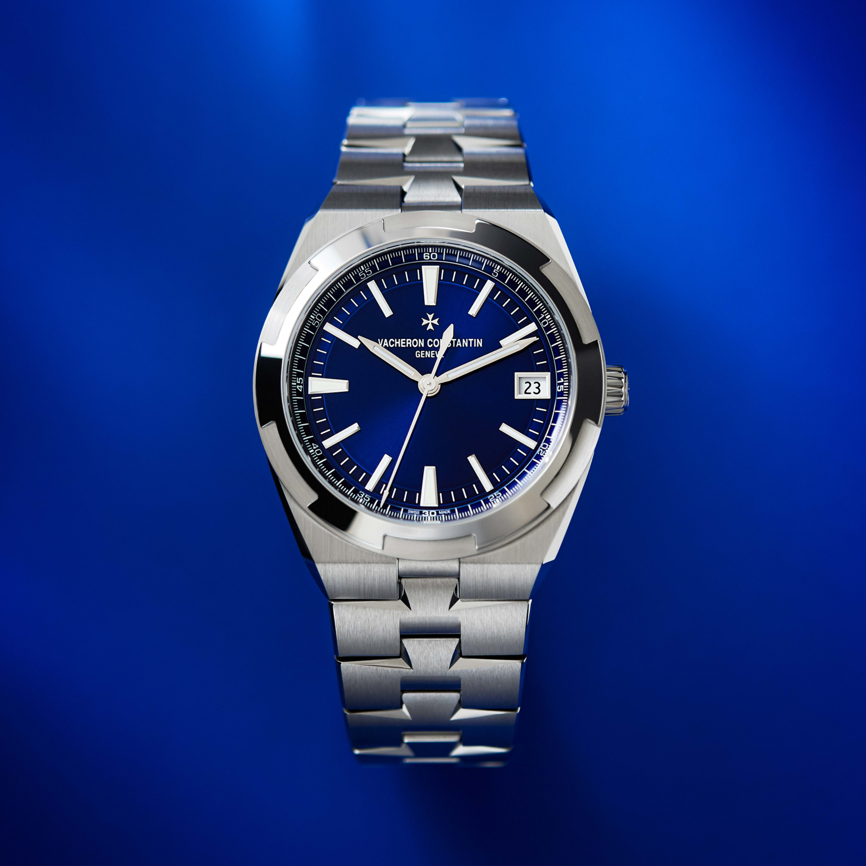 Overseas Date Steel Blue Dial 41mm Product Image