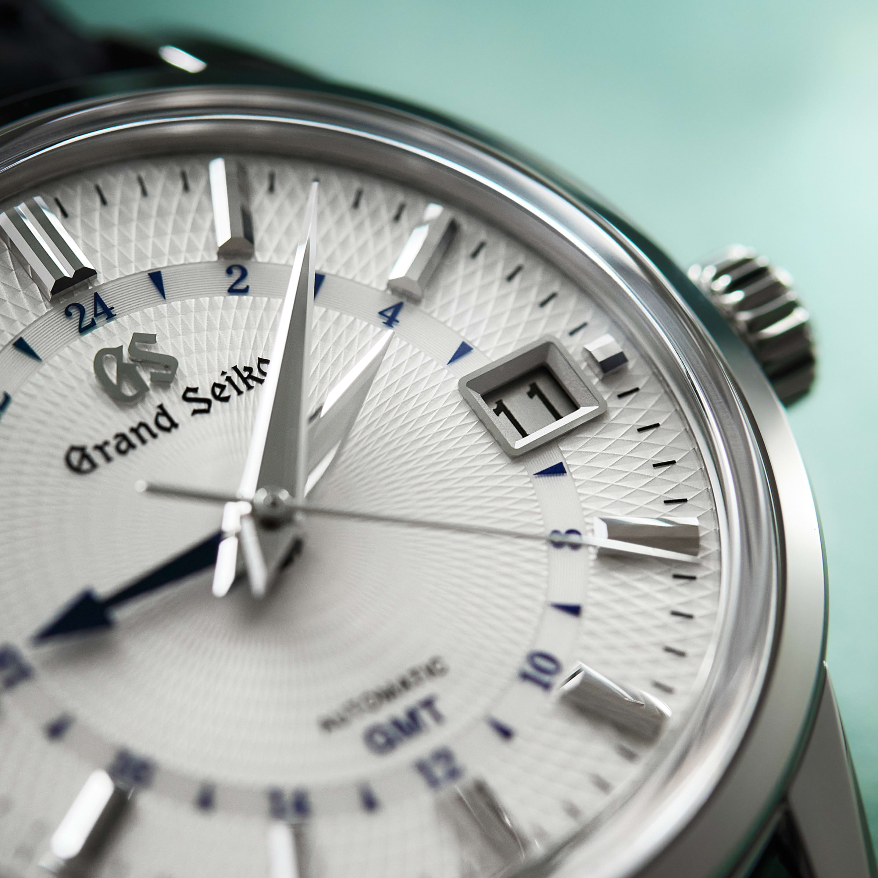 Elegance GMT "Snowdrop" Steel White Dial 39mm Product Image