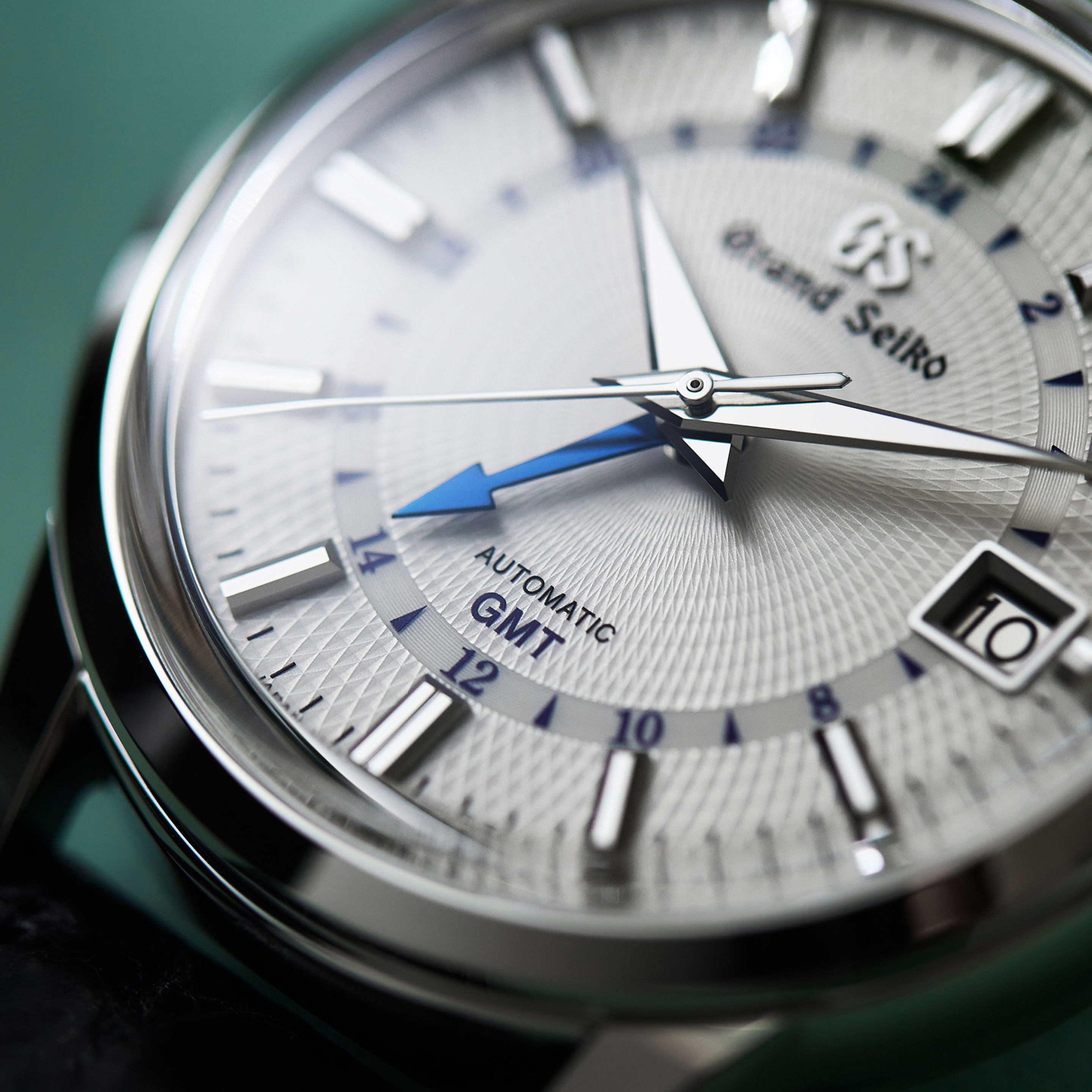 Elegance GMT "Snowdrop" Steel White Dial 39mm Product Image