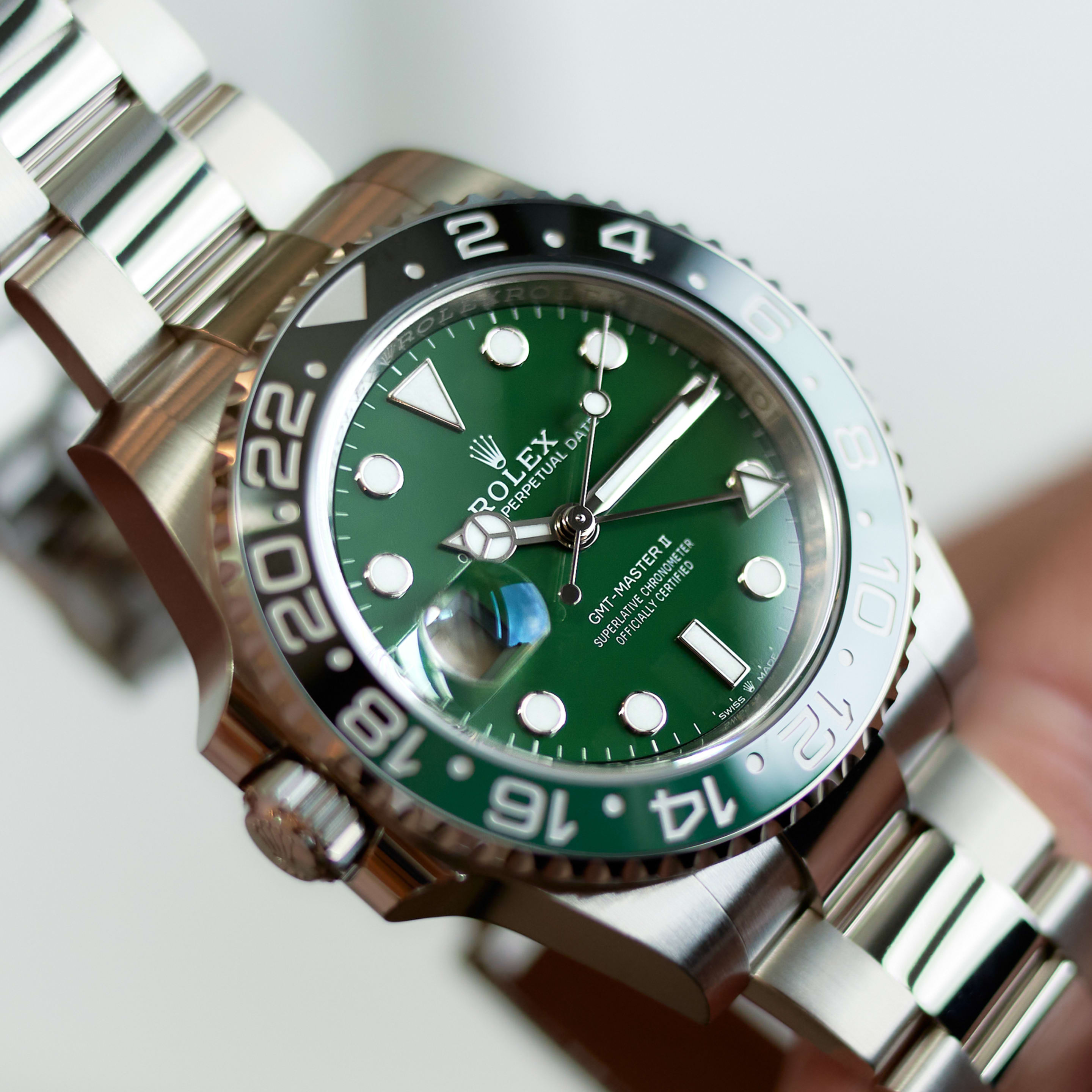 GMT-Master II White Gold Green Dial 40mm Product Image