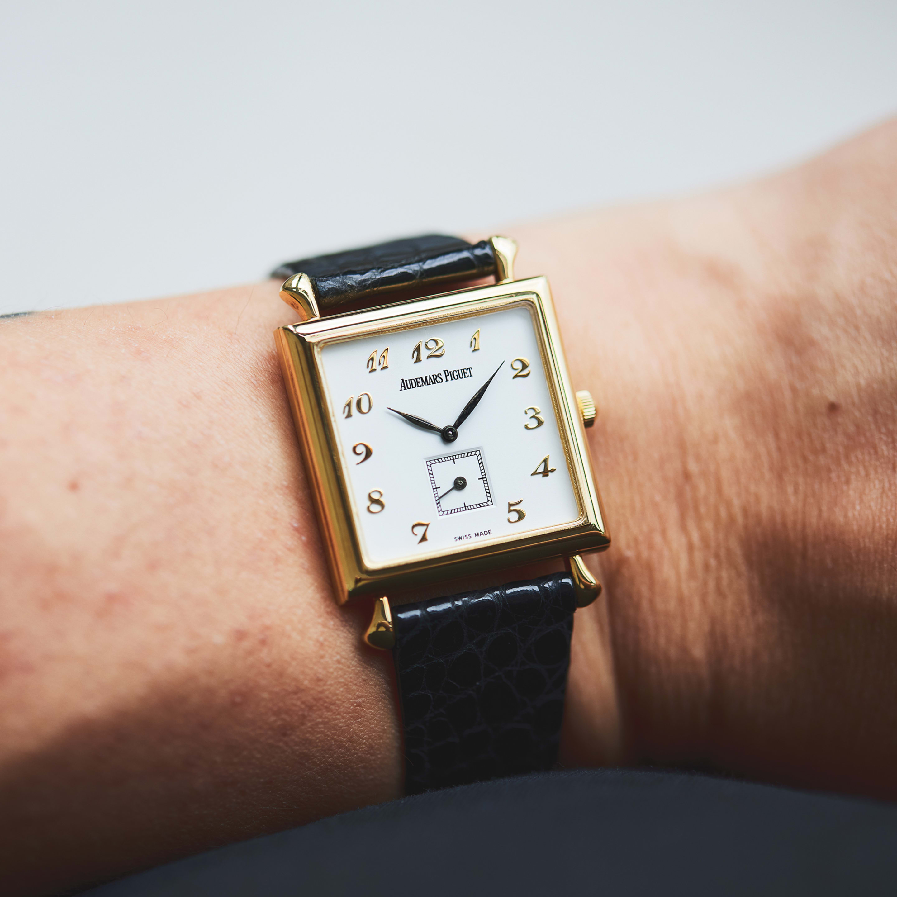 Vintage Carrée Yellow Gold White Dial 27mm Product Image