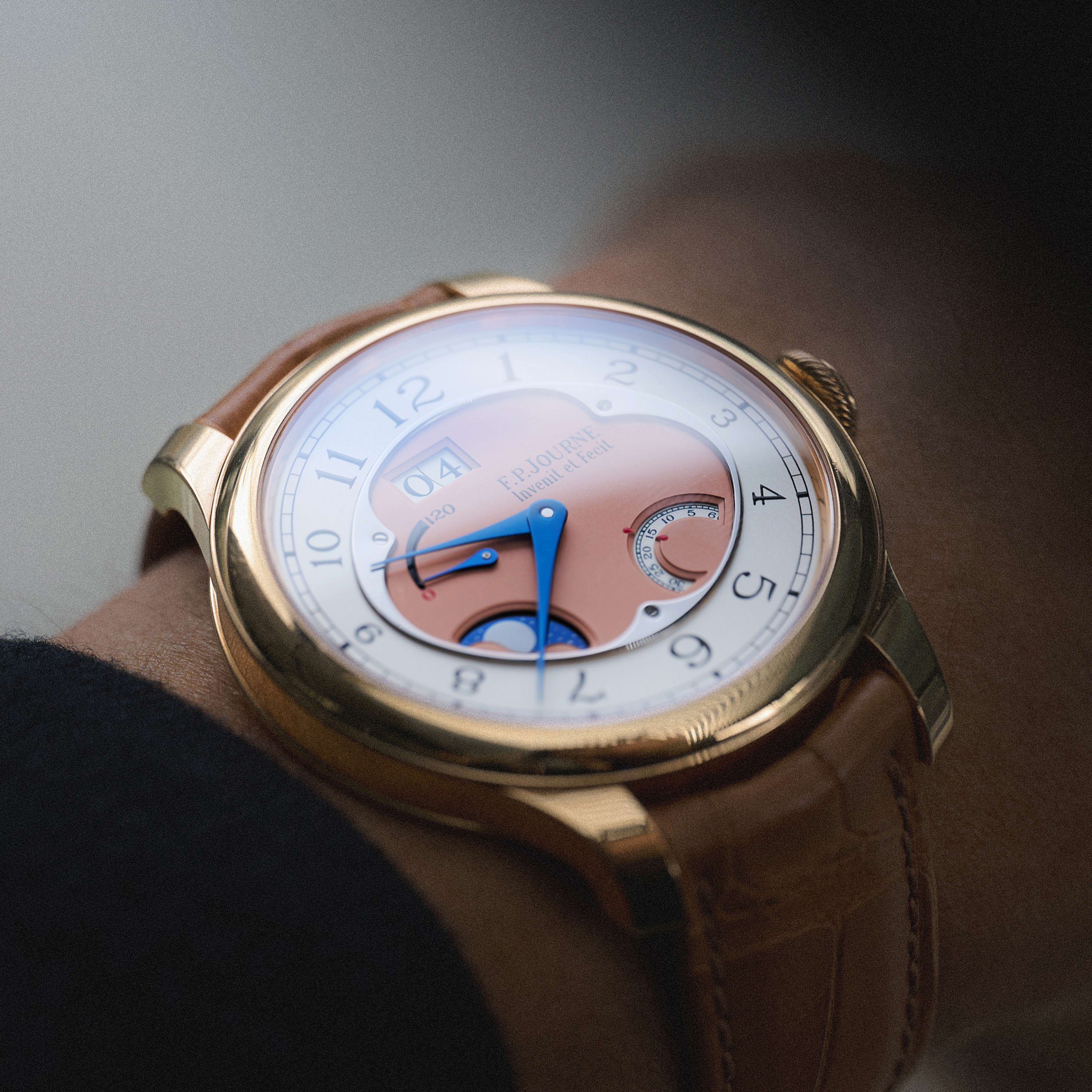 Octa Divine Rose Gold Salmon Dial 42mm Product Image