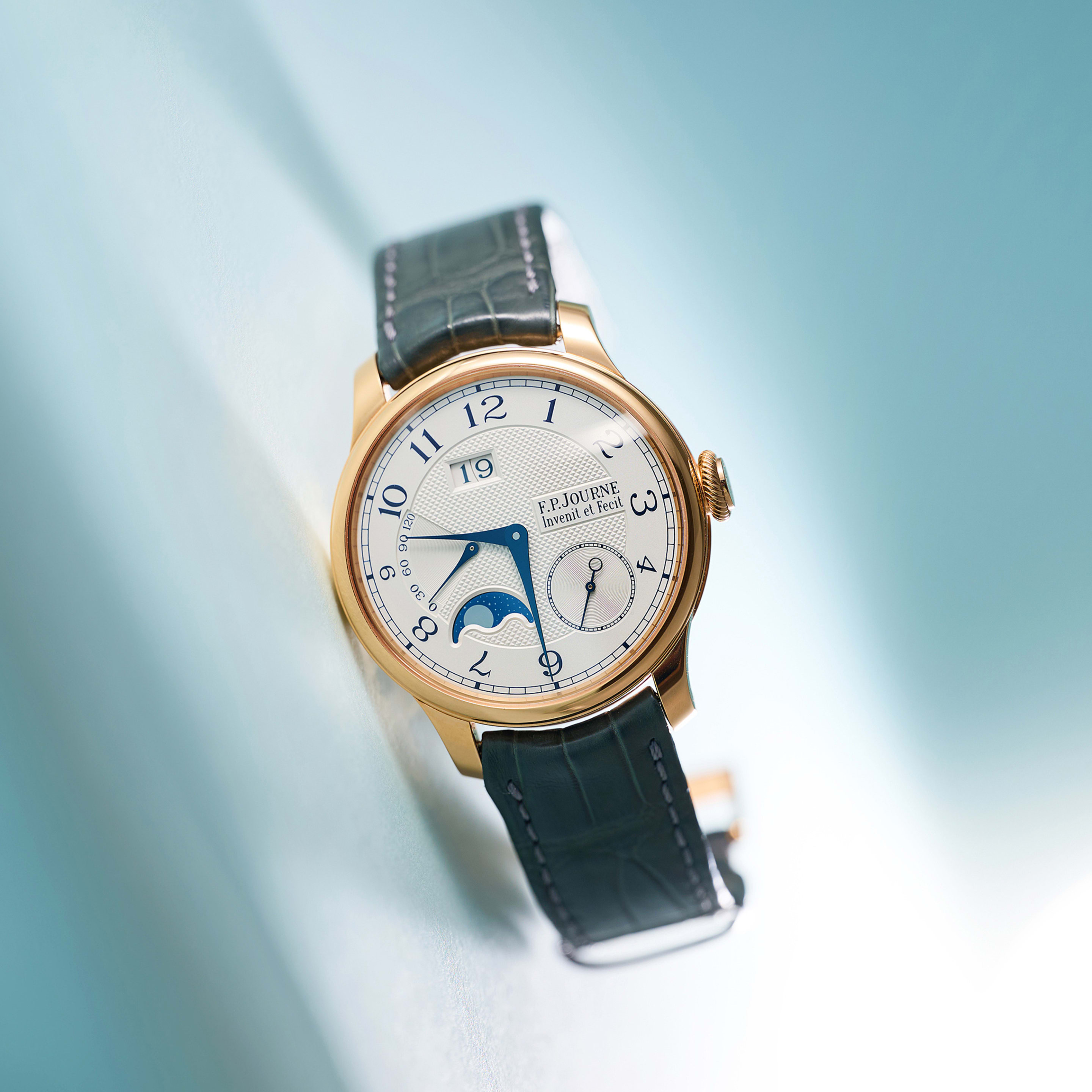 Octa Automatique Lune Rose Gold Silver Dial 40mm Product Image