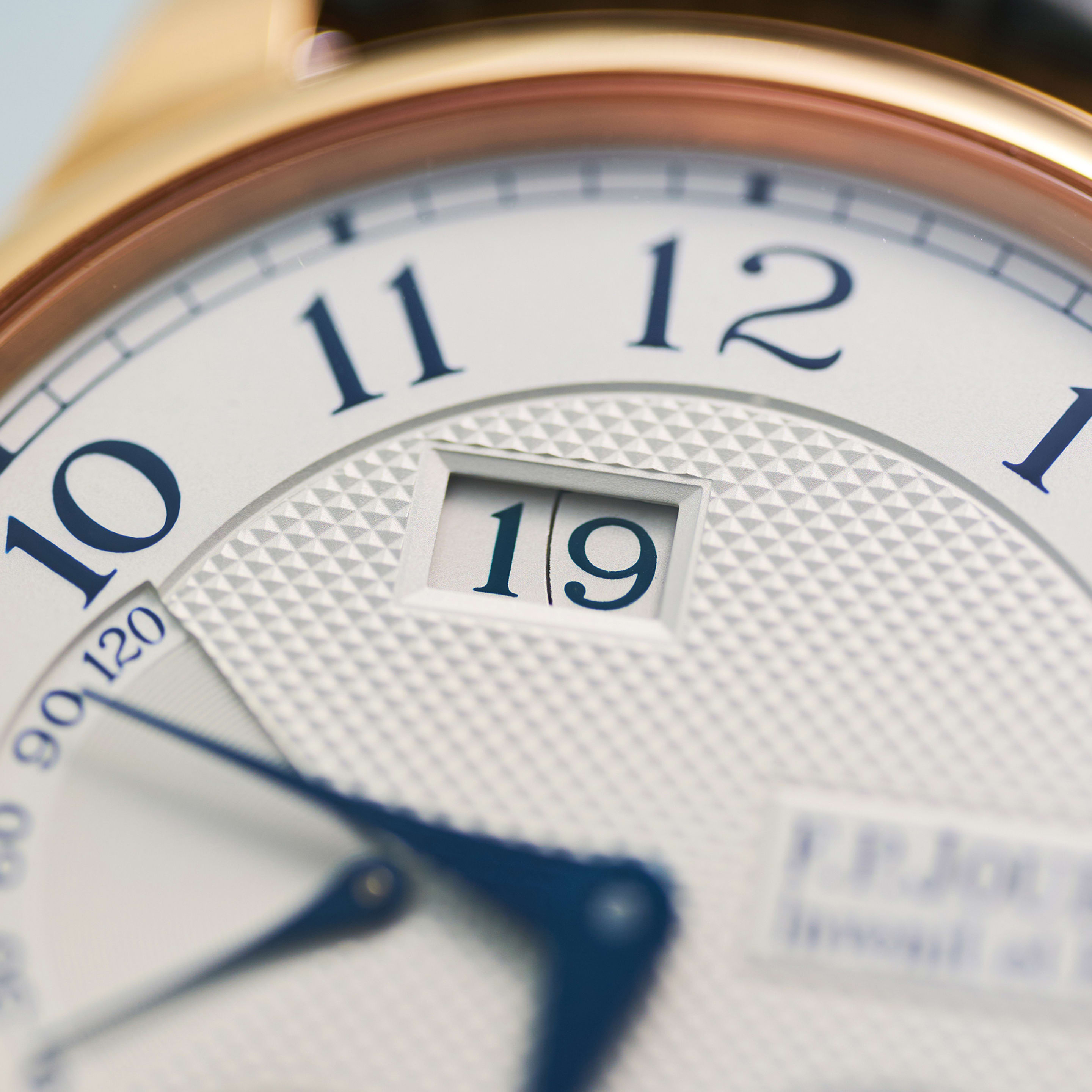 Octa Automatique Lune Rose Gold Silver Dial 40mm Product Image