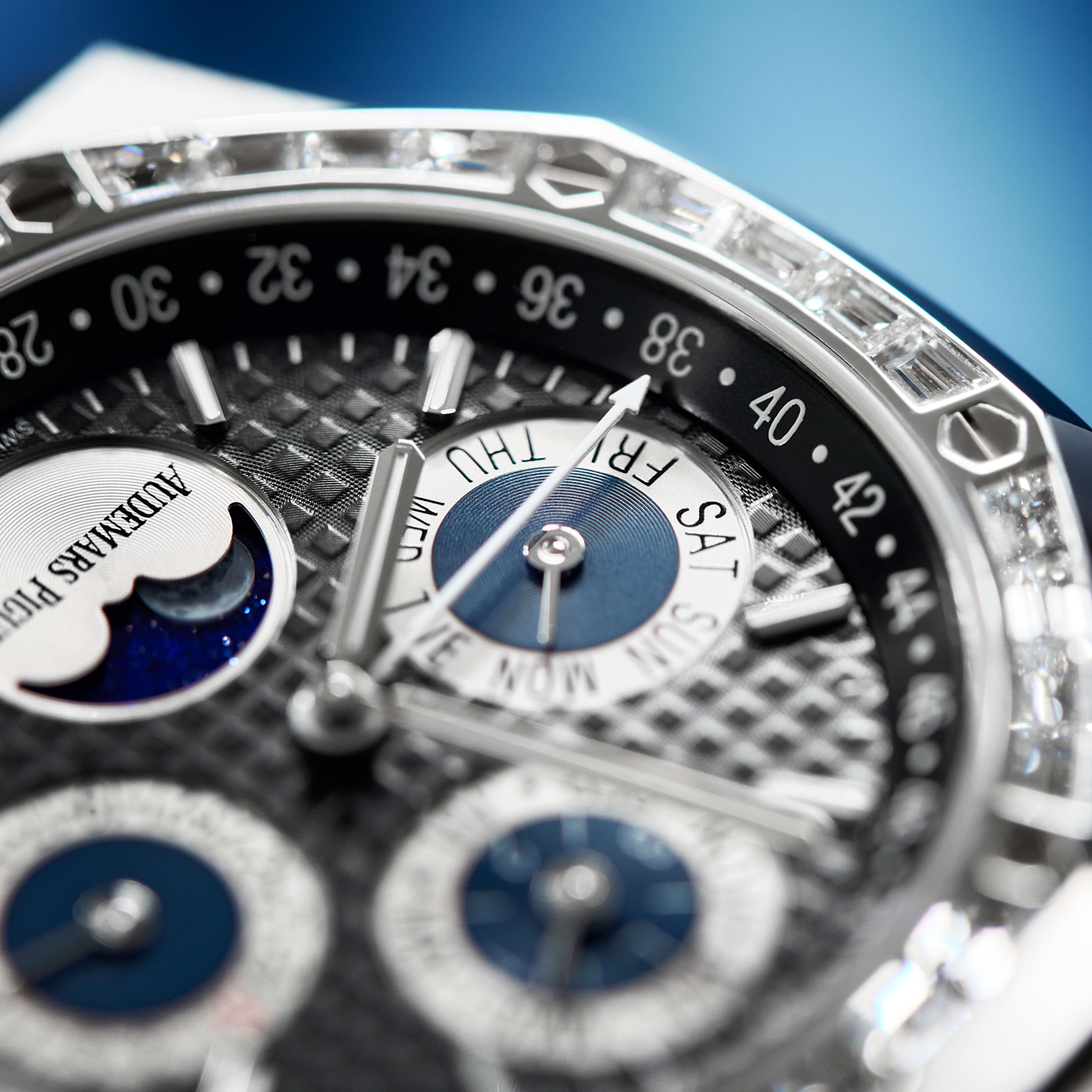 Royal Oak Perpetual Calendar White Gold Diamond Black Dial 41mm Product Image