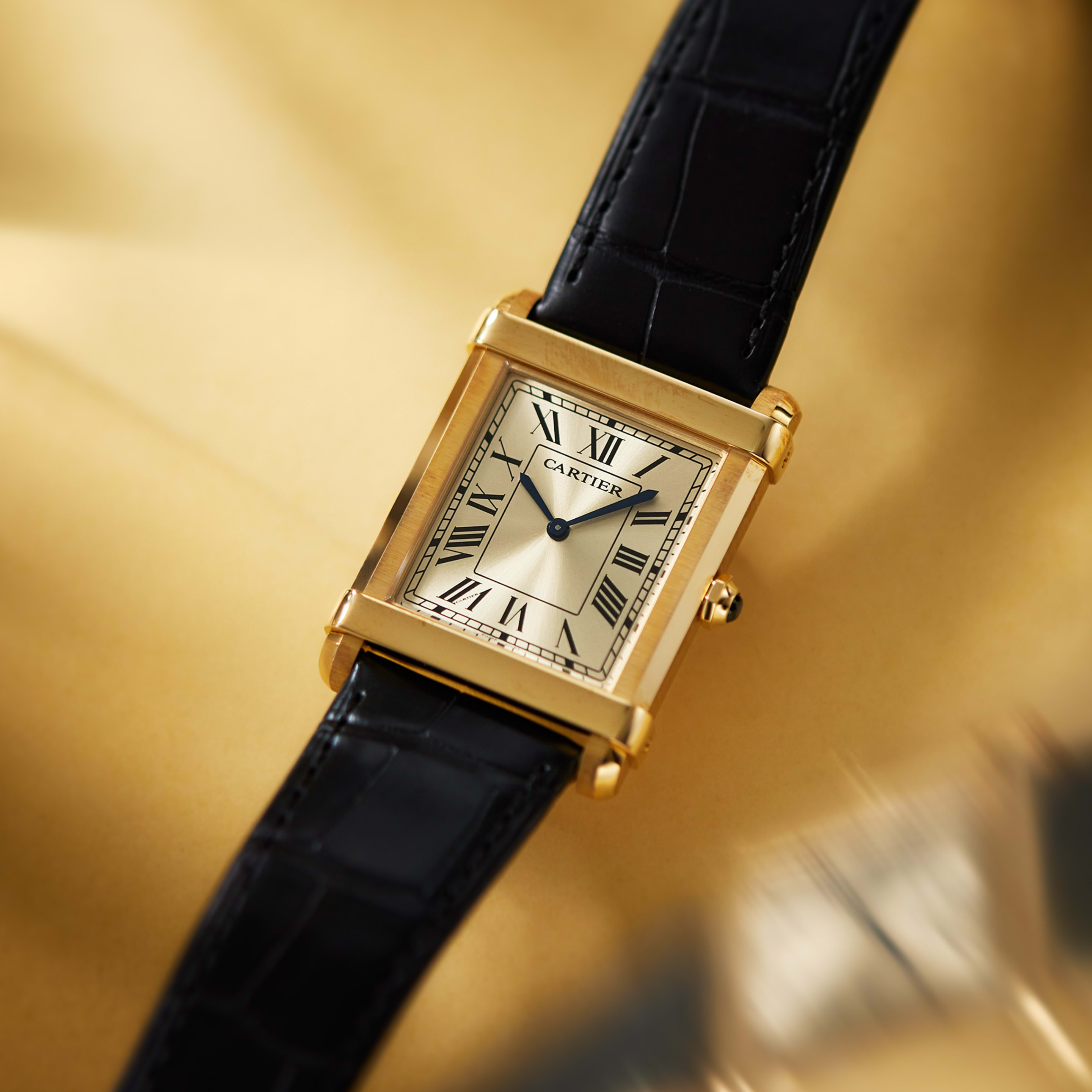 Tank Chinoise Yellow Gold Champagne Dial 39mm Product Image
