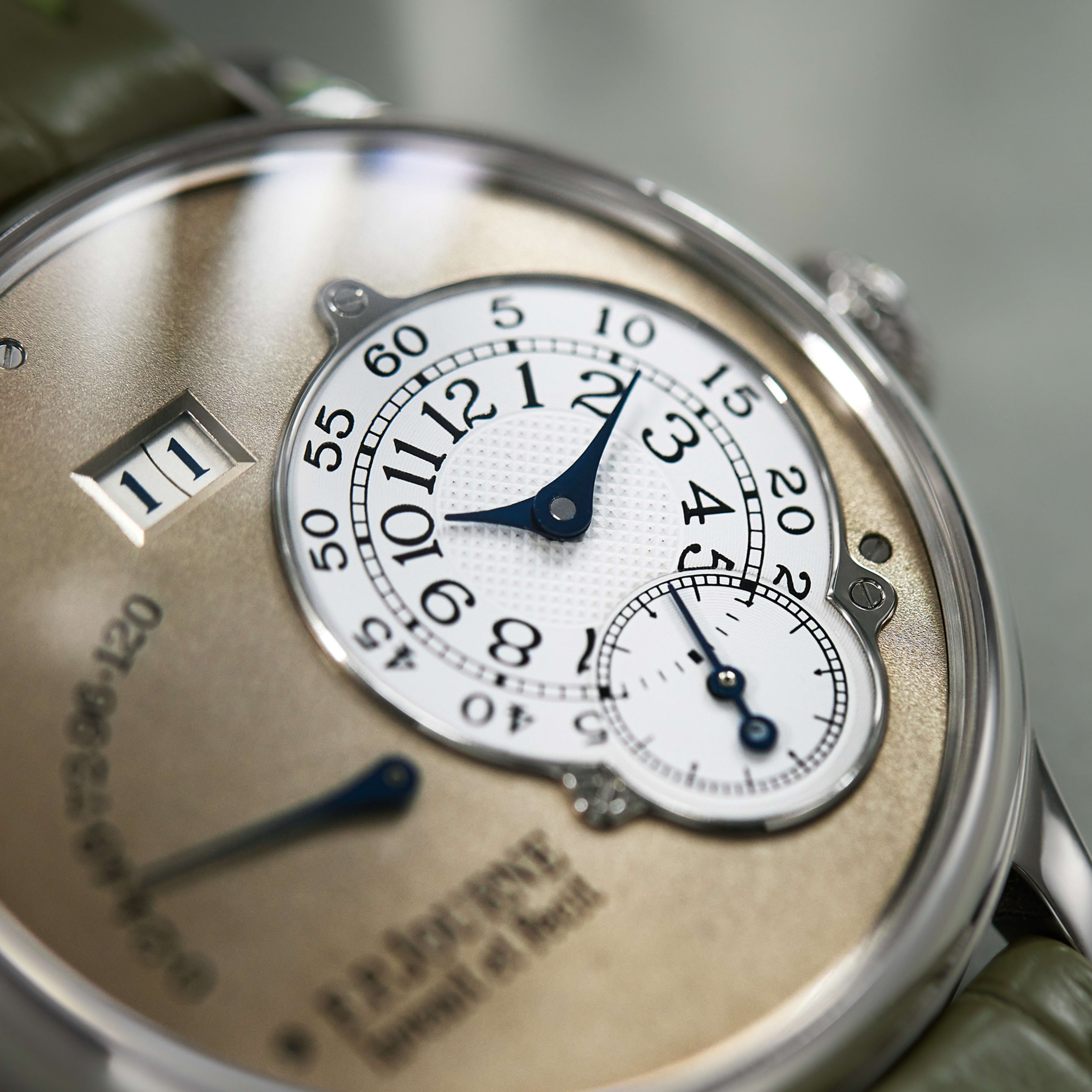 Octa Automatique Platinum Grey Dial 38mm Product Image